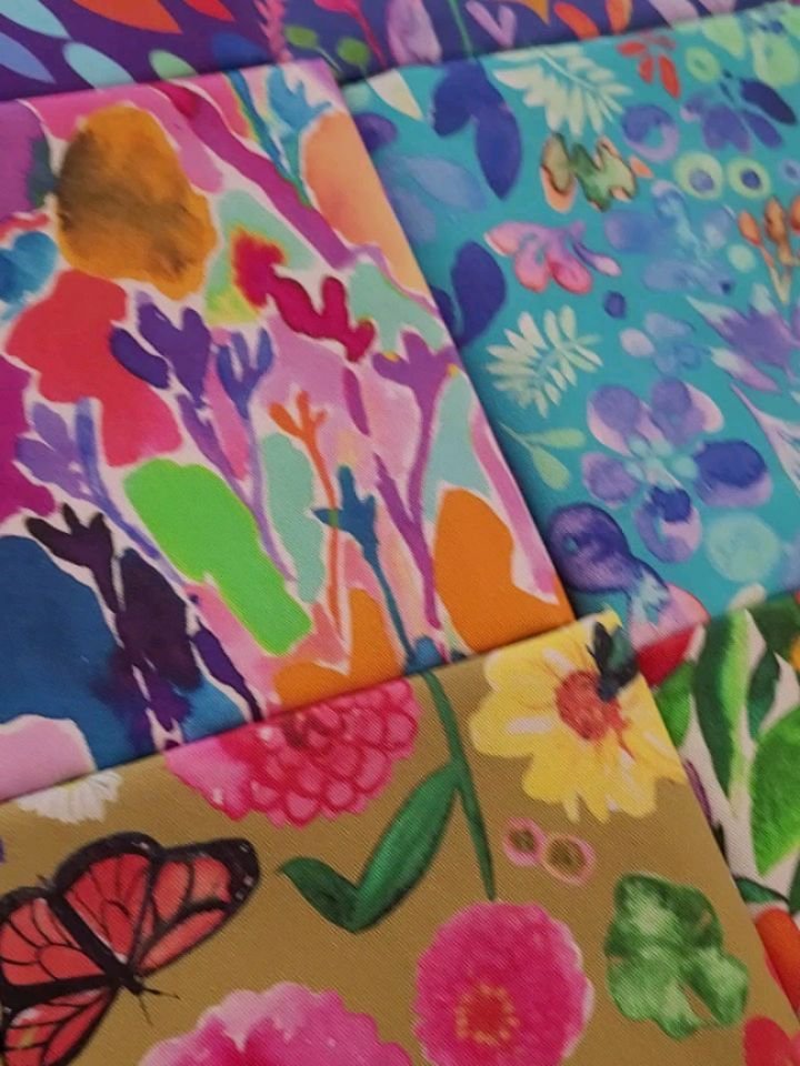 SALE! $6 fat quarters 
(large ones 75cm x 50cm)
Come into Makers On Main til 3pm today to say gday as I'm shop girl today!
#samfordvalley 
#shoplocal
#fabricshop
#fabricsale