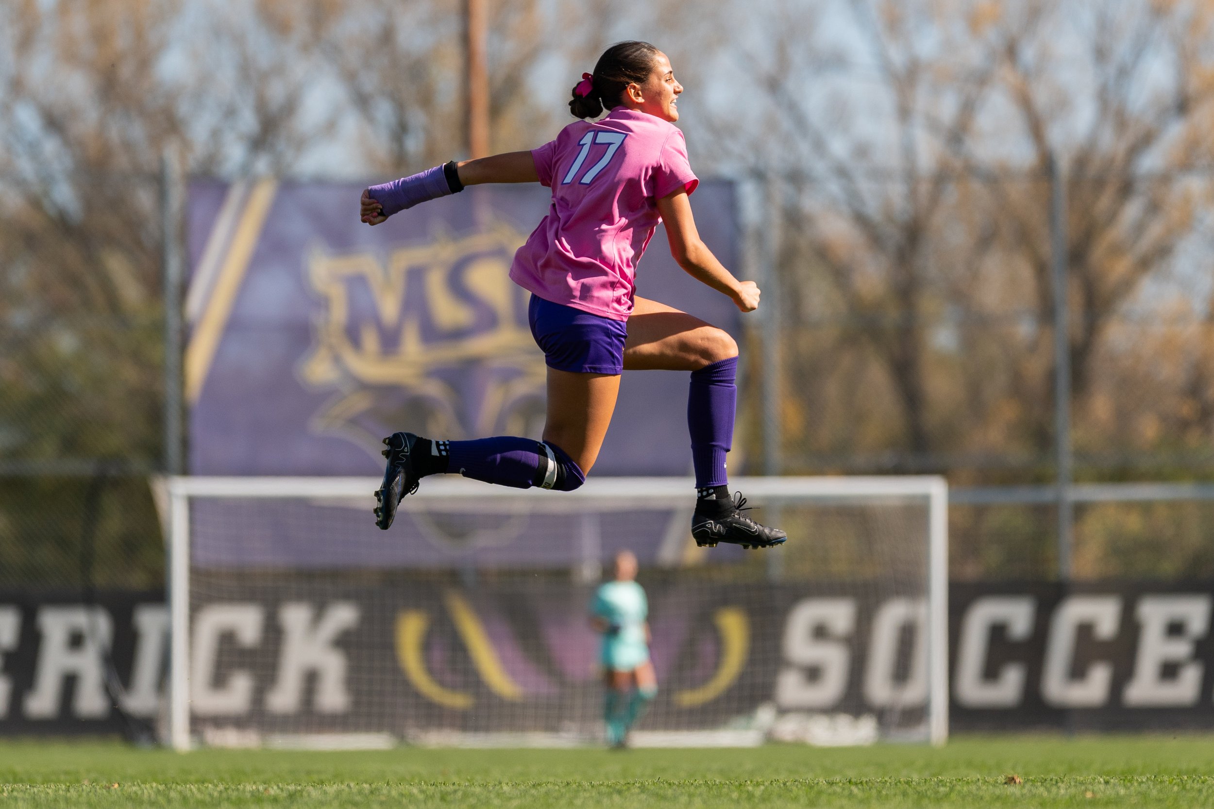 251019_MSUMavericks_vs_WinonaStateWarriors_DylanE_2.jpg
