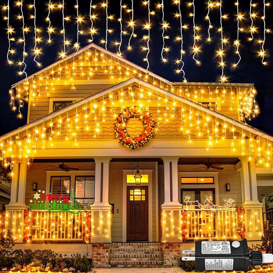 Woodgate’s Christmas Holiday Lighting Contest