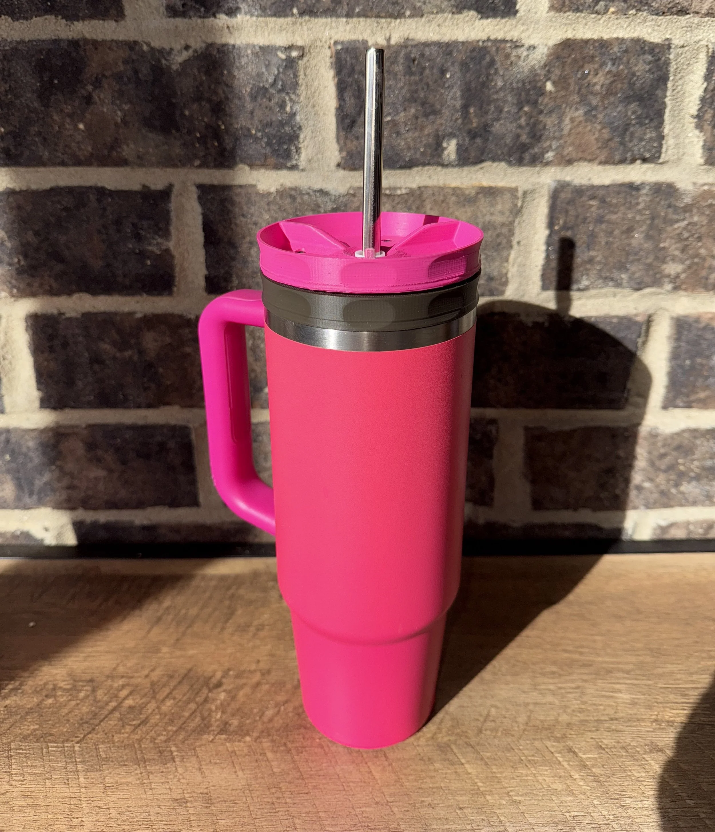 Lid-Em Universal Locking Fit Lid on a Tumbler