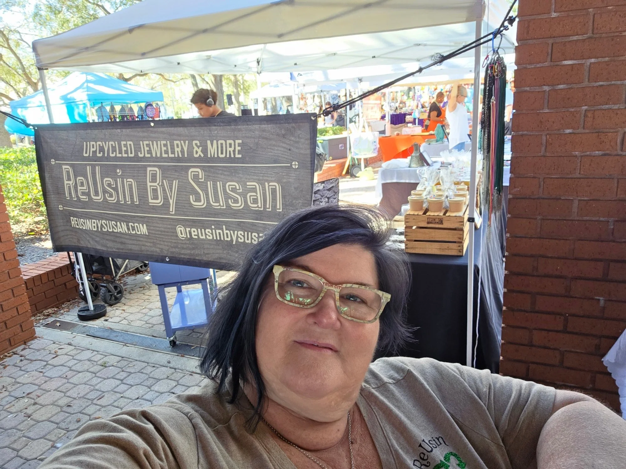 Good morning! I'm in my usual spot here at tge @ybormarket! Come see what's new or just come say hi! Ill be here until 3pm today.♻️

 #handmade #jewelrydesigner #upcycledfashion #bylocal #buylocalbylocal #shopsmalltampabay #shopsmall #upcyclersofinst