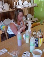 Cinnamon painting ceramics