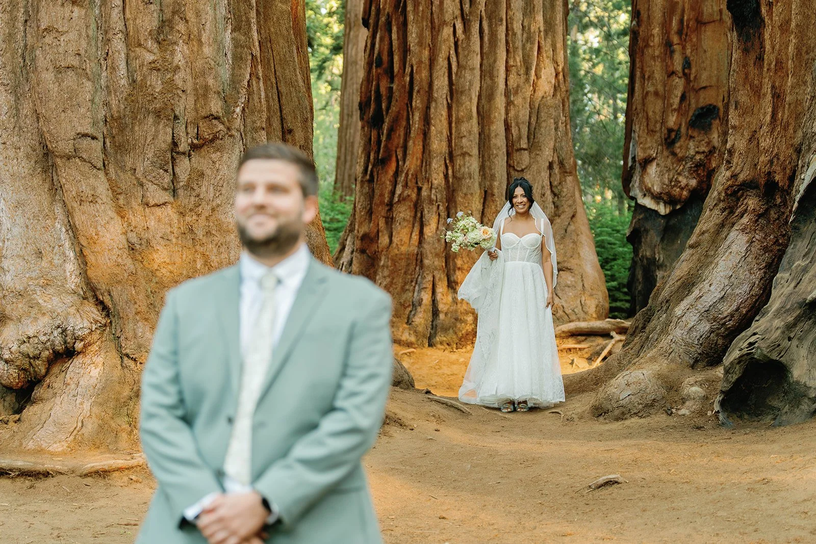first-look-before-lost-grove-elopement-ceremony-1.jpg