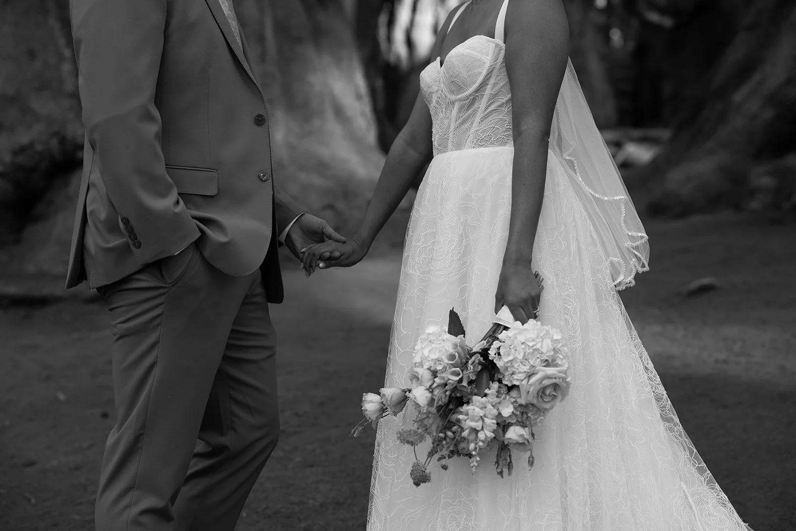 first-look-before-lost-grove-elopement-ceremony-8.jpg