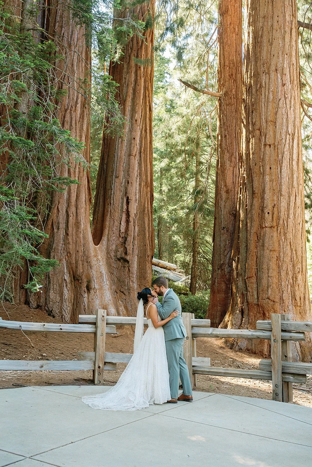 Couple kisses at their Lost Grove elopement ceremony