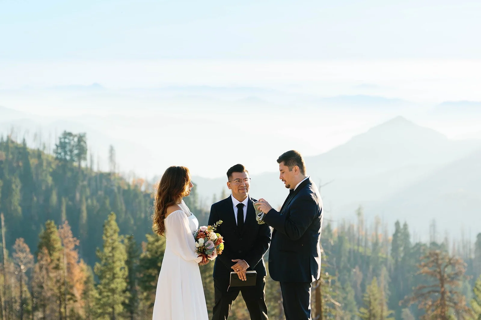 sequoia-elopement-hike-7.jpg