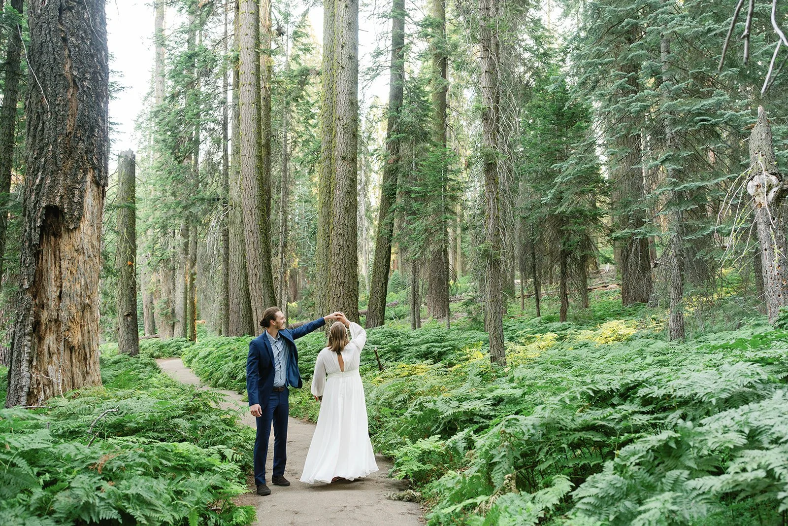 intimate-elopements-in-sequoia-4.jpg