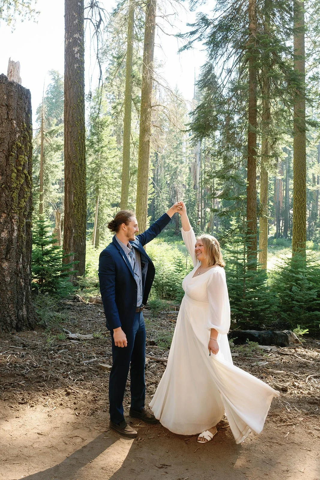 intimate-elopements-in-sequoia-17.jpg