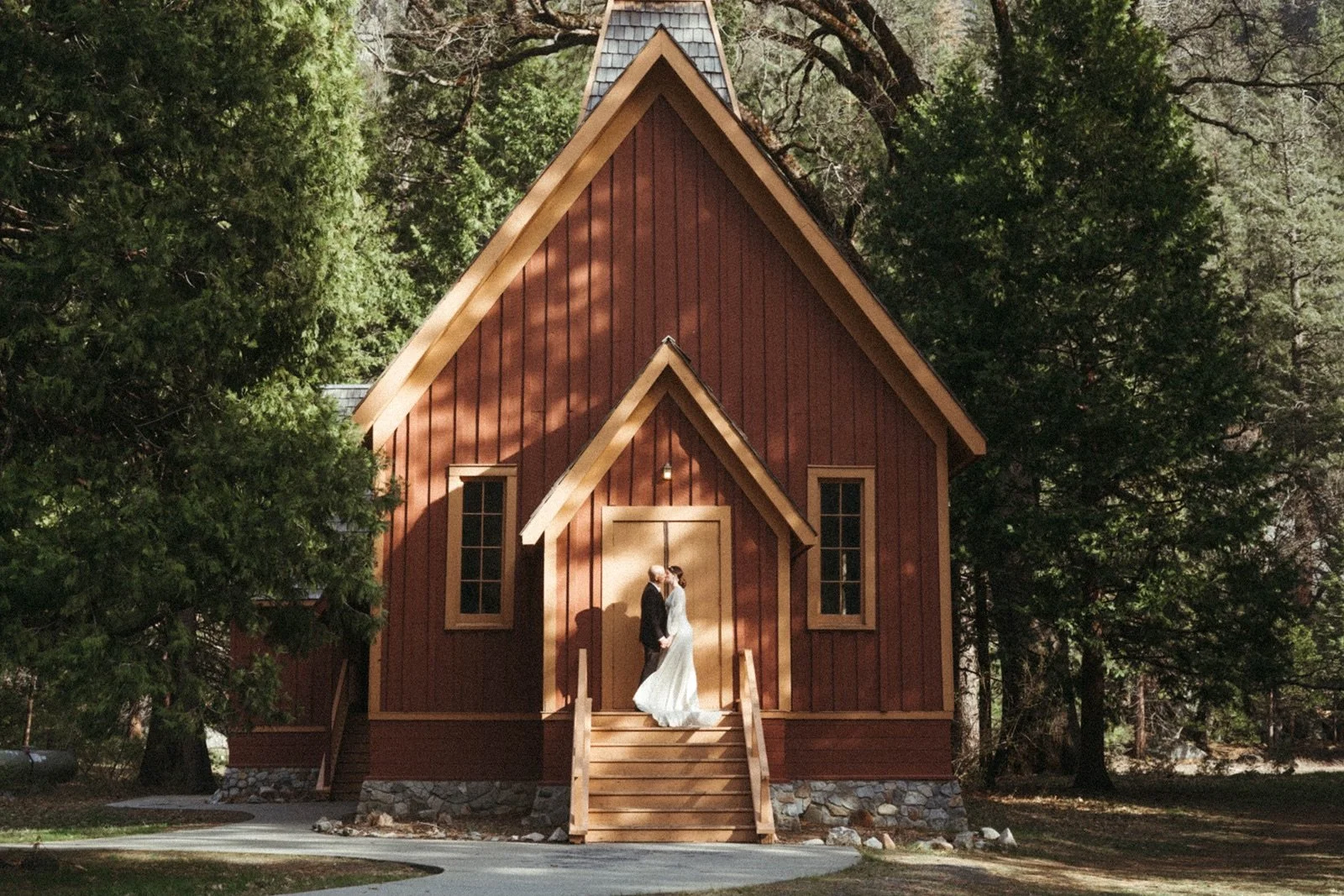 Yosemite Valley Chapel Wedding Guide 