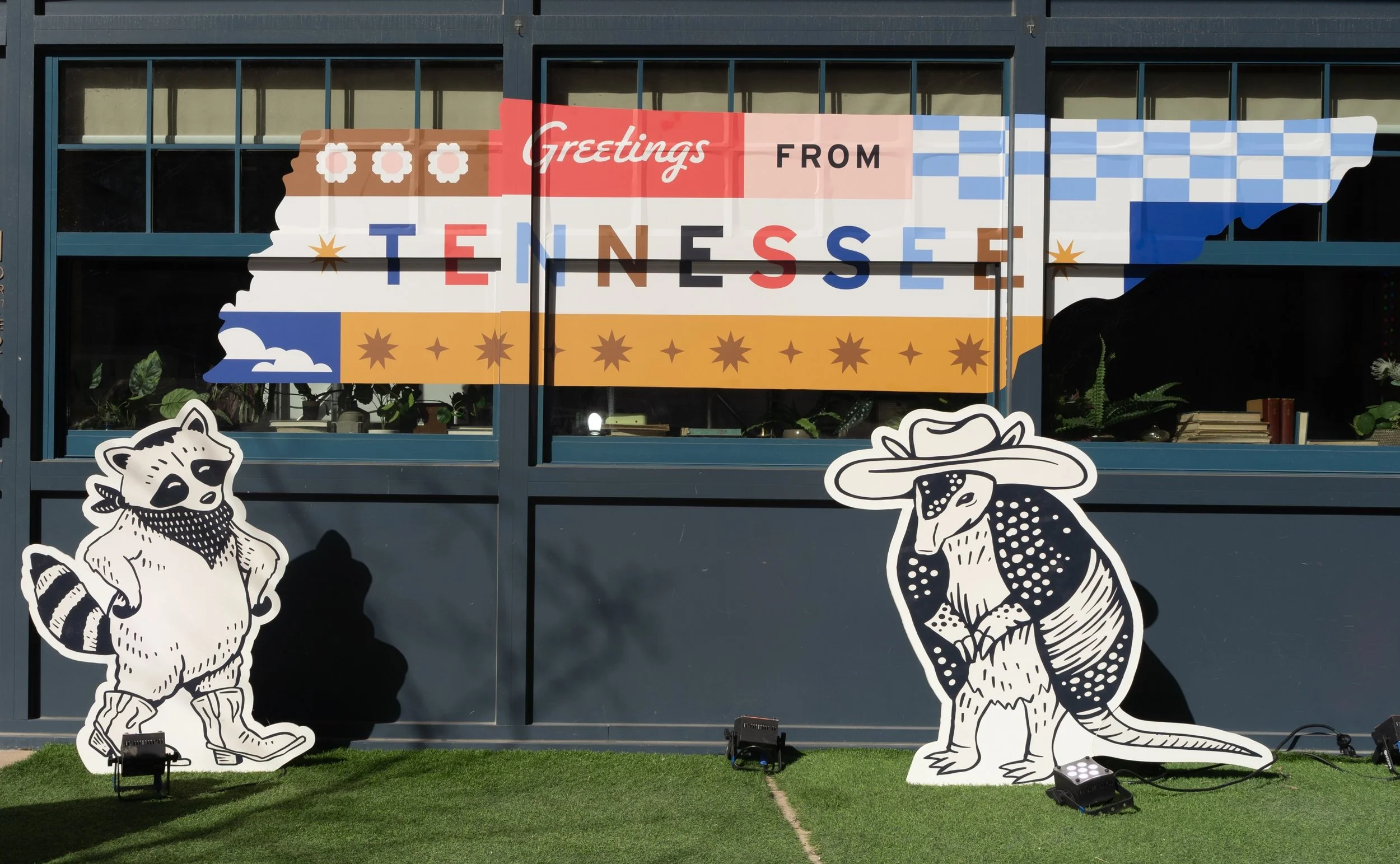 Tennessee House 2025 mural and mascots