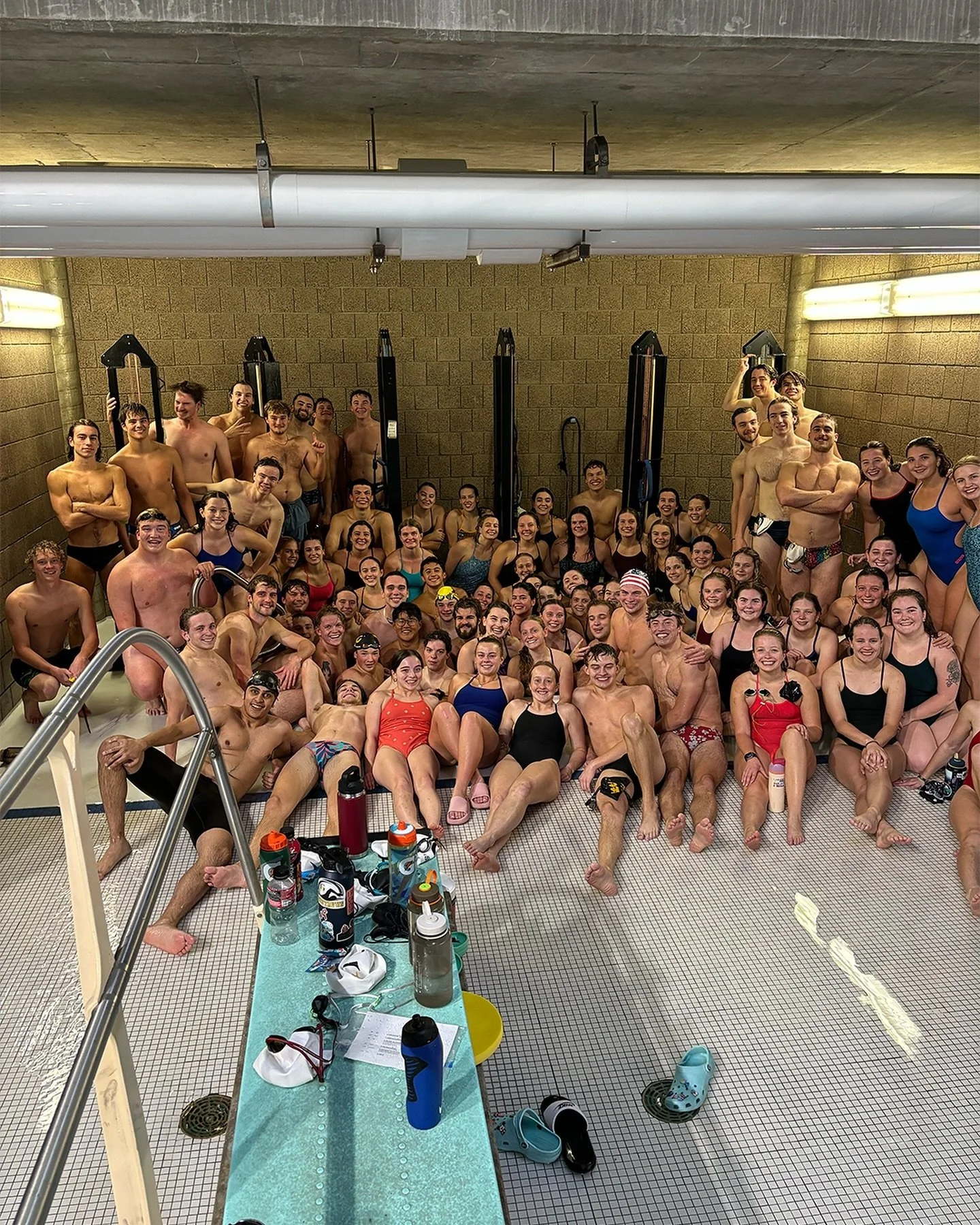 TGIF 

The swimmers&rsquo; practice ended with and divers&rsquo; practice started with with a wholesome GAC chant and the annual hot tub pic (sorry @alexlindstrom26).