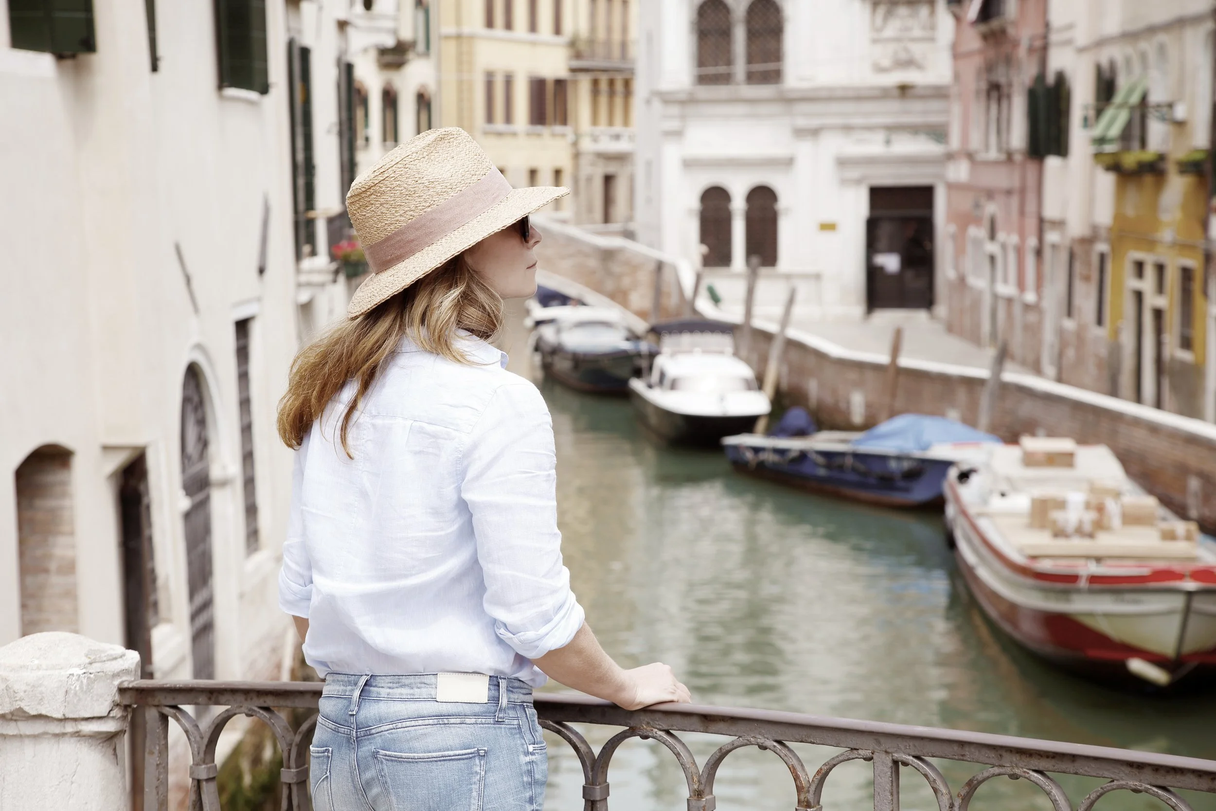 4 out of 10 women say they want to travel alone in 2026