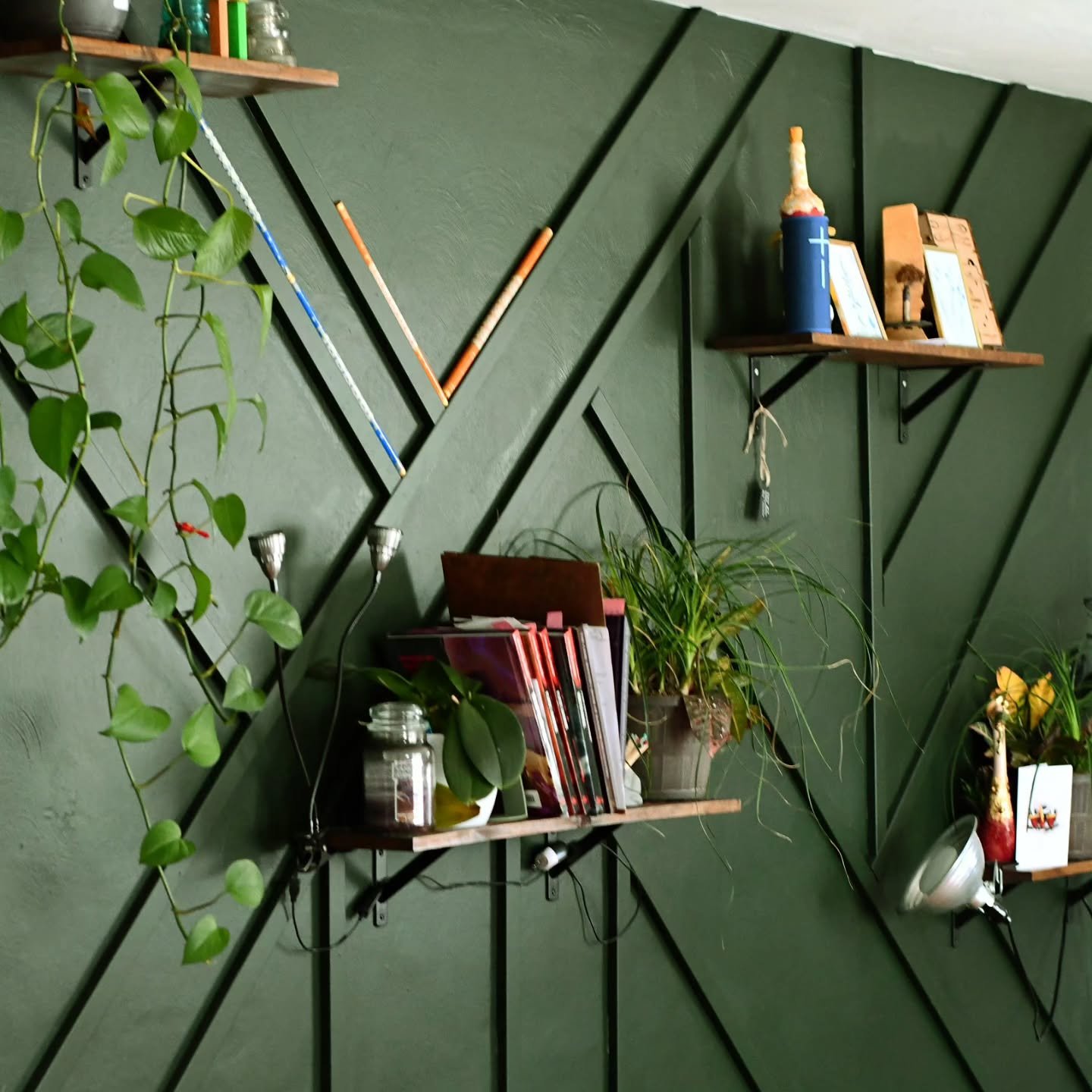 With home ownership comes FREE REIGN FOR PROJECTS! This accent wall in our dining room was one of the first beautification projects on the list.