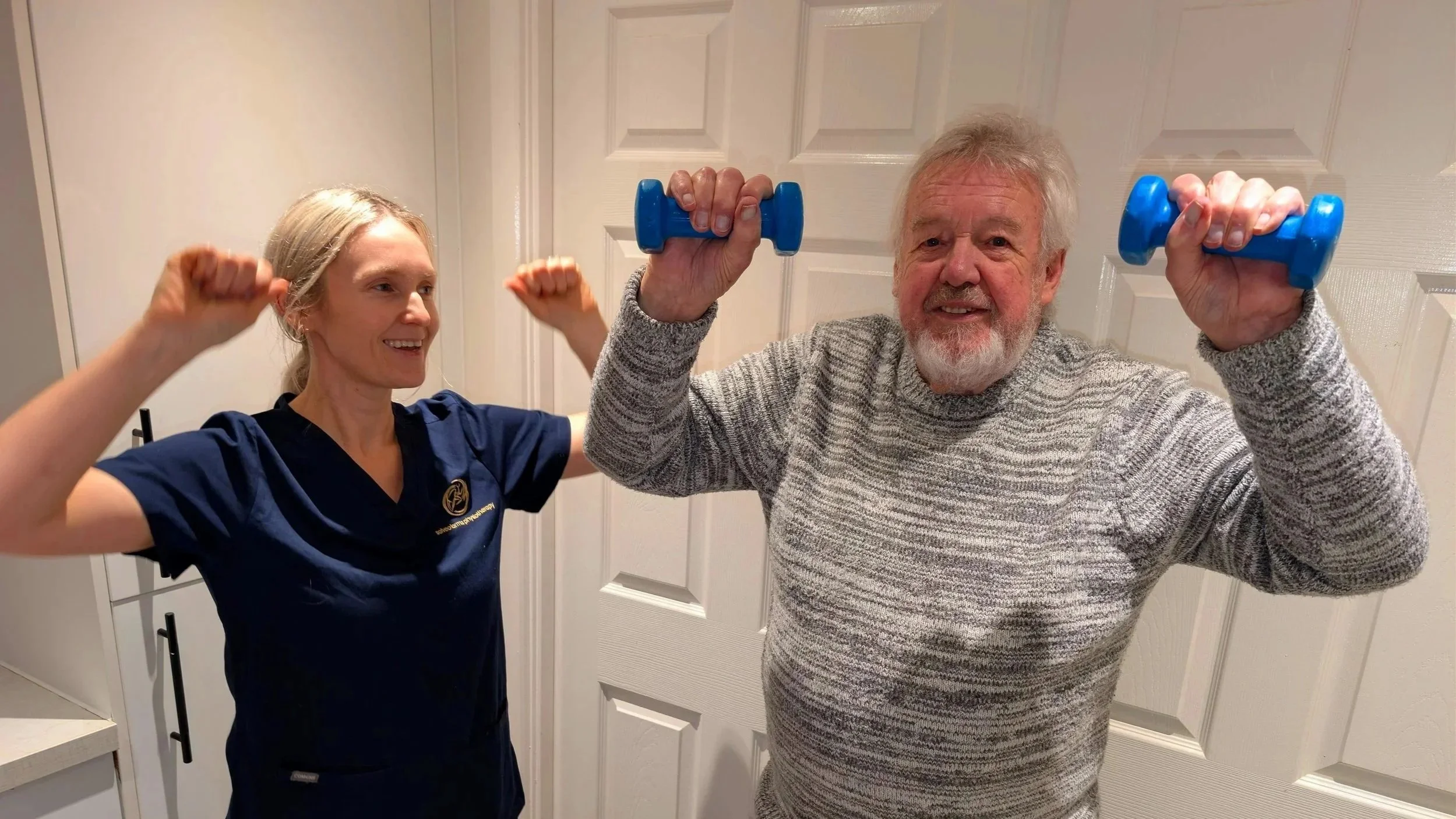Home physiotherapy in Poole - physiotherapist supporting elderly patient with a mobile physiotherapist