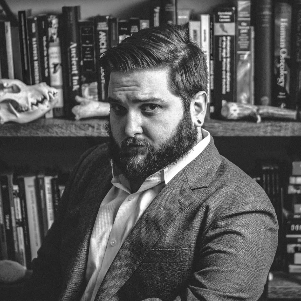 David Ian Howe | "Working with Wave Literary has made the process of writing and publishing my first book far more manageable than I ever expected. Rachel Neumann and Jessica Larios-Zárate have been exceptional partners throughout the journey, provid