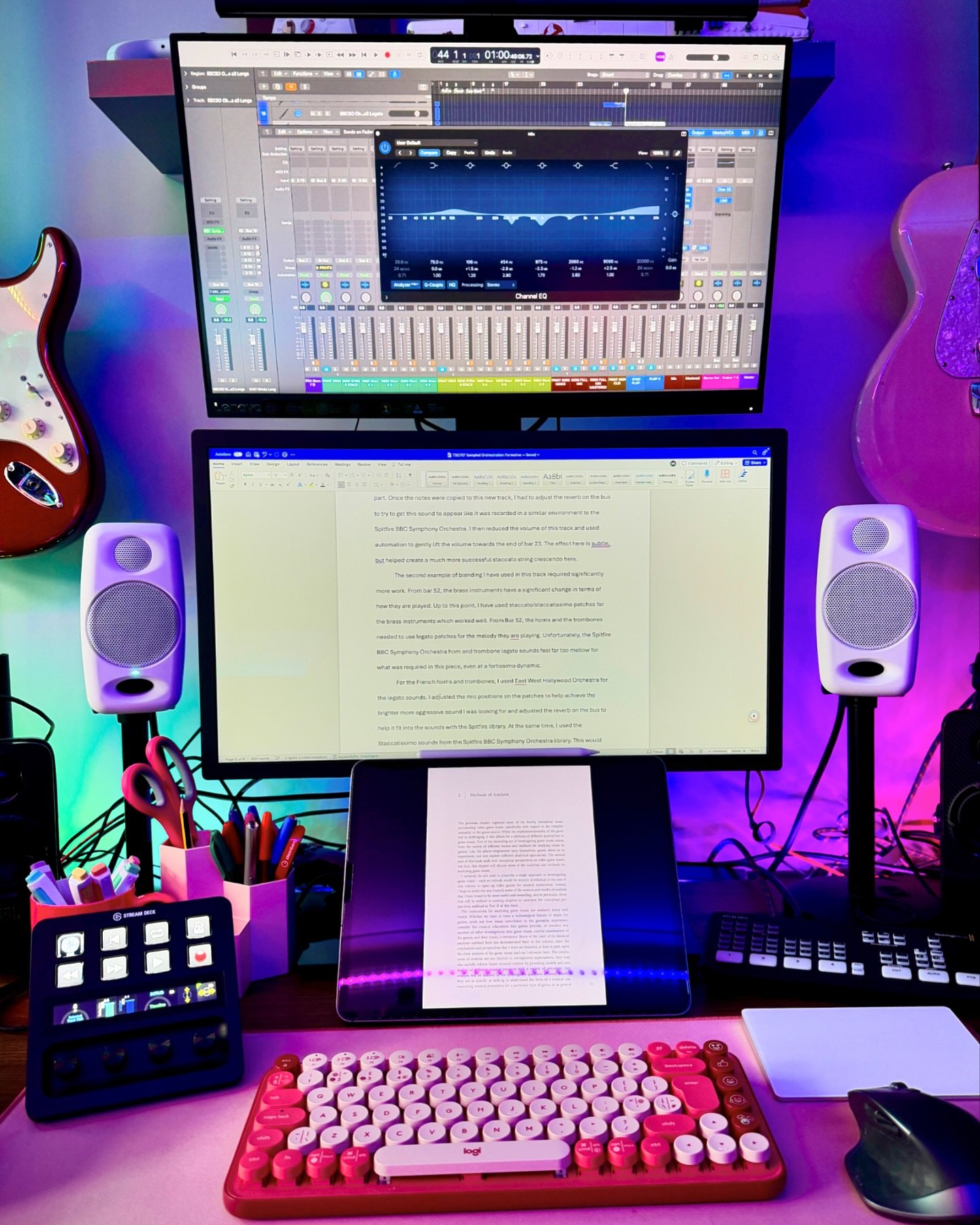 A day of essay writing 💪🏻 

#mac #macsetup #setup #desksetup #macbookpro #musicsetup #musicstudio #homestudio #setups #setupinspiration #setupgoals #tech #technology @thinkspace_education