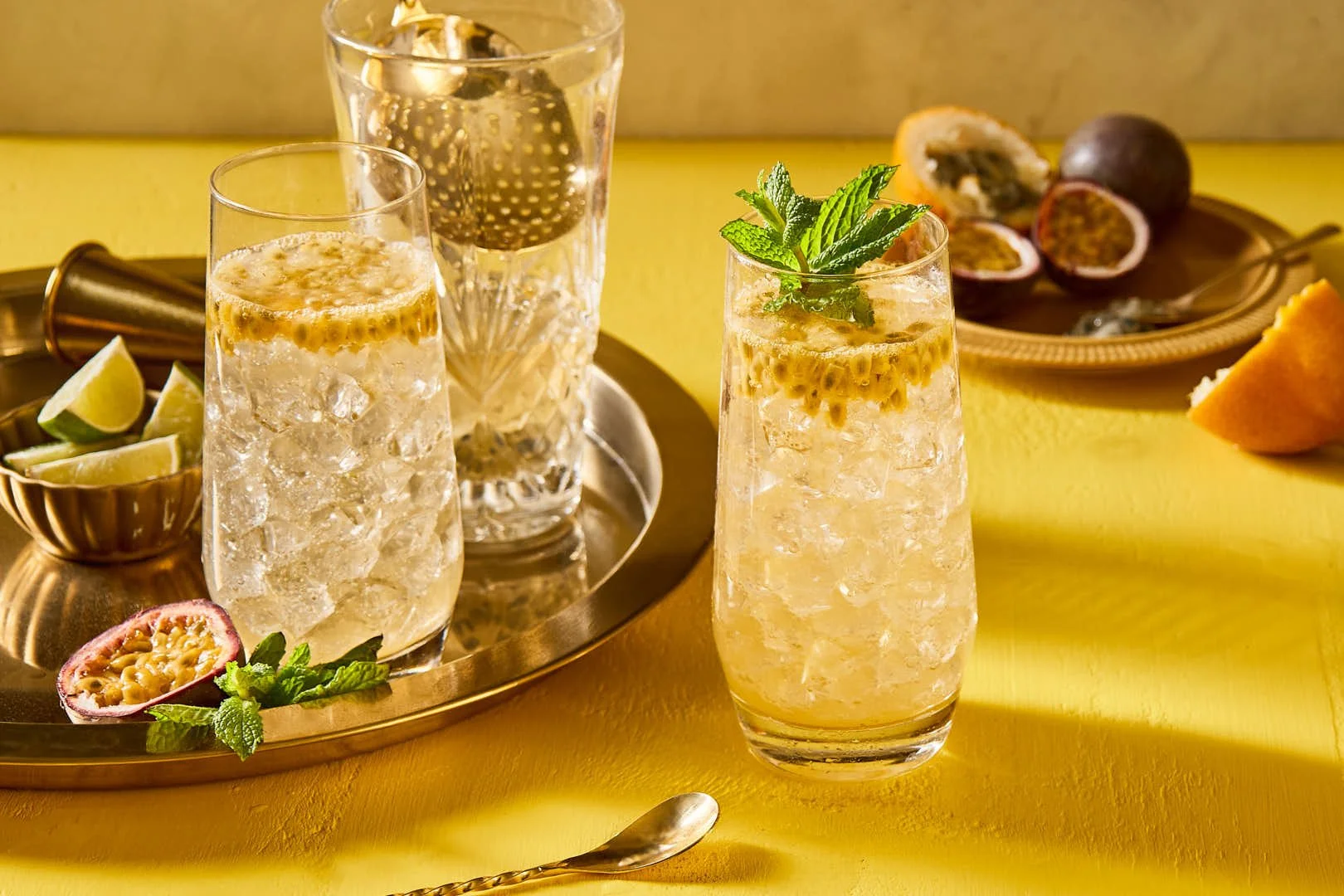 17-10-23_PassionFruitCocktail_Creative_Amarillo4305.Web.jpg