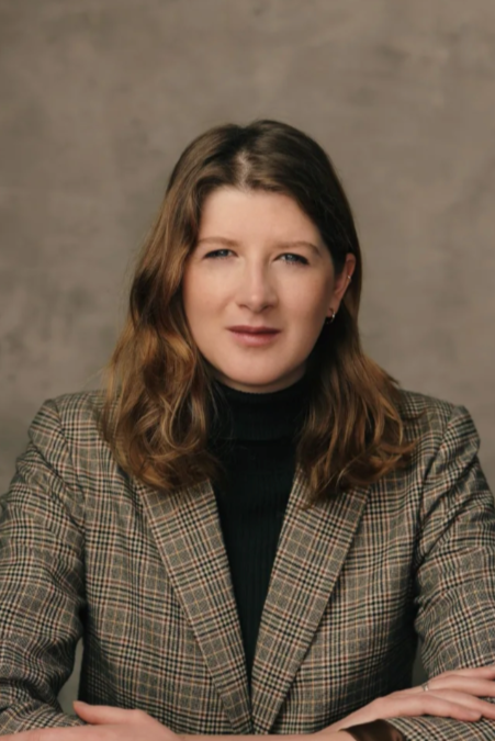 Eloise Singer — Emmy-Nominated Film Producer & Founder of Singer Studios

Eloise Singer, Emmy-nominated producer, multi-award-winning director, bold storytelling, innovative narrative, Singer Studios founder, empowering creatives, immersive media, fi
