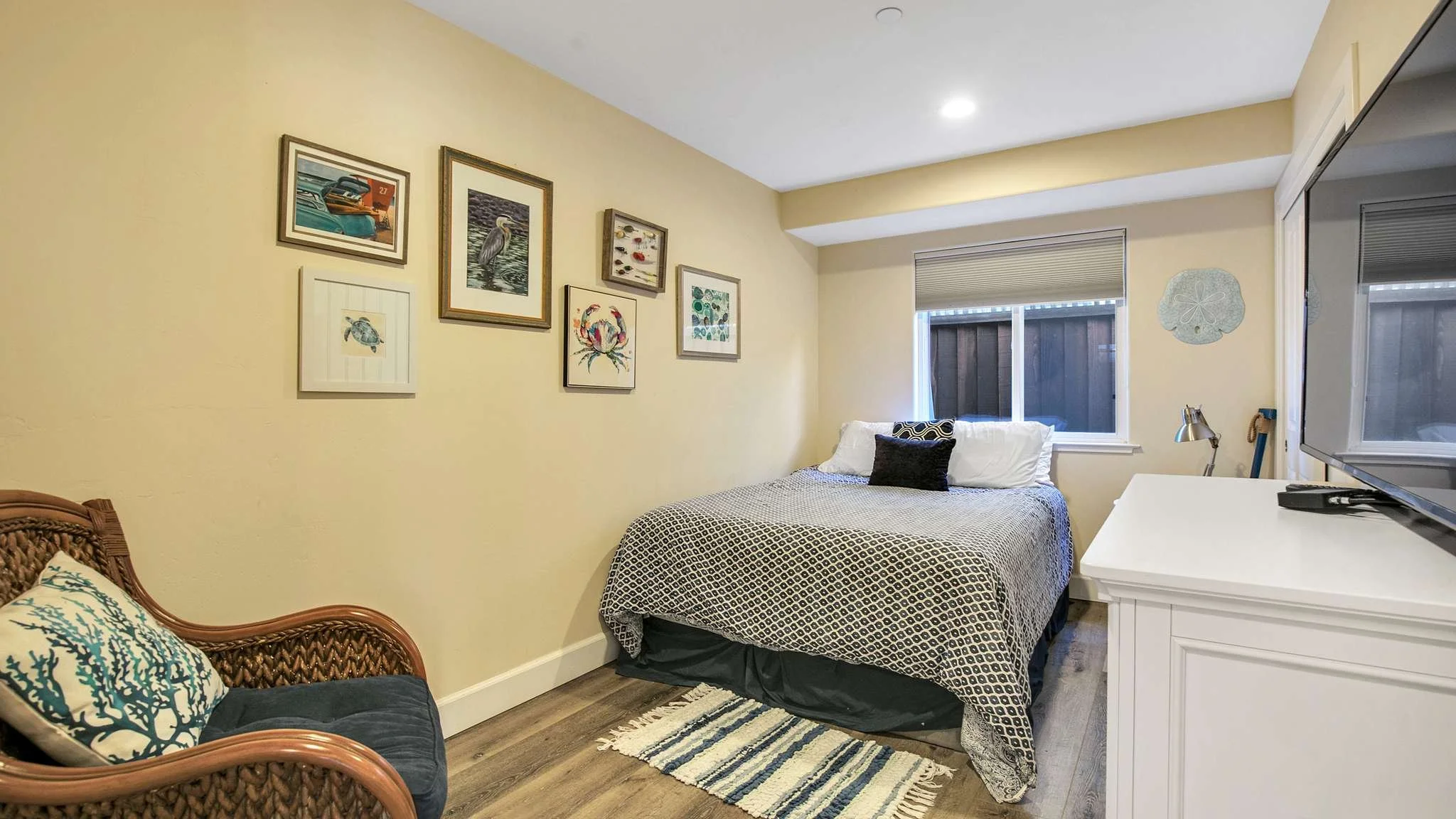 Second bedroom (downstairs). 