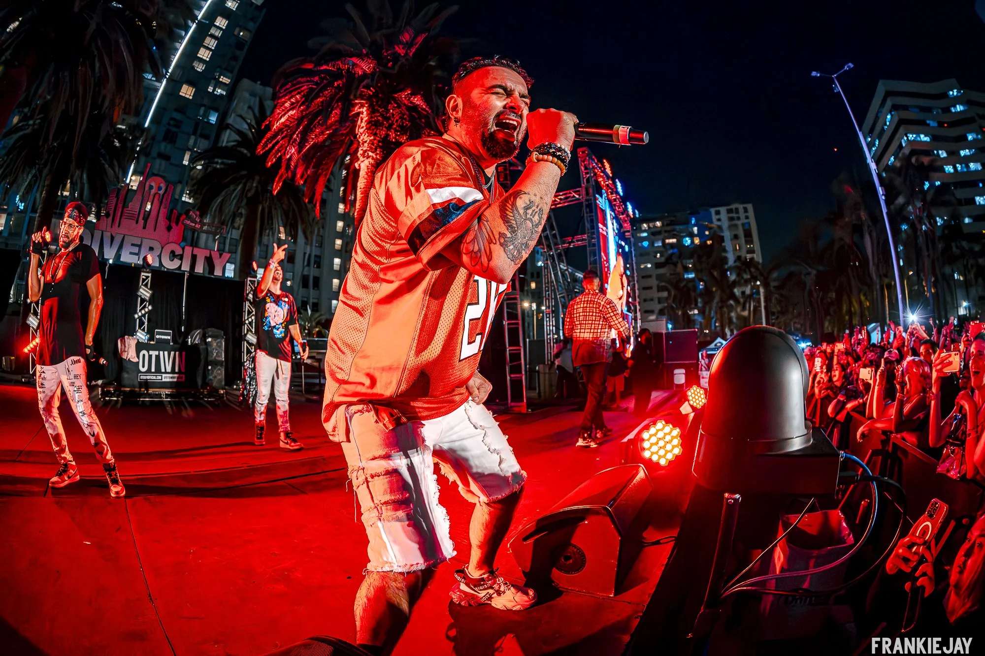 PERSHING SQUARE LA-POP 2000--7.jpg