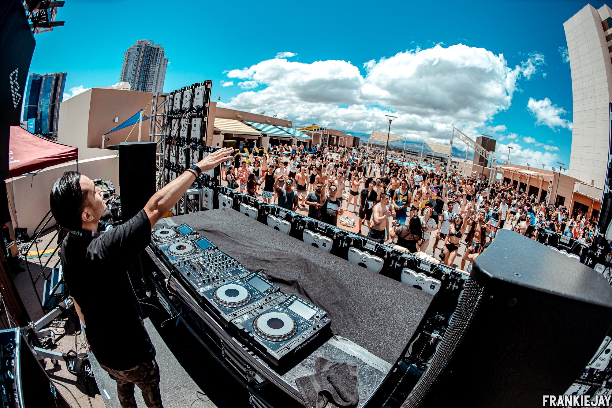 05-16-19-GEO-BASSCON POOL PARTY-0419.jpg