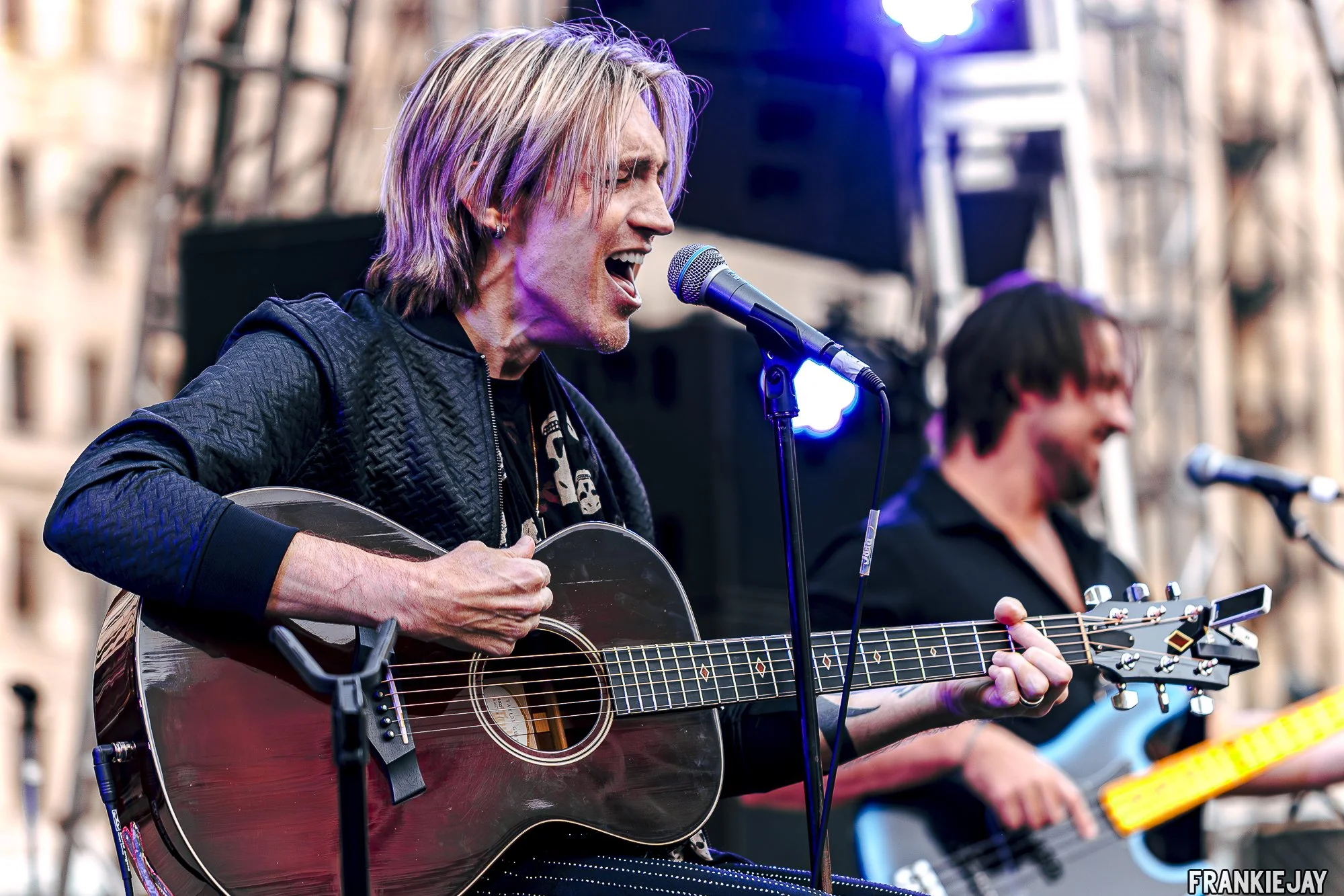 PERSHING SQUARE LA-POP 2000-.jpg