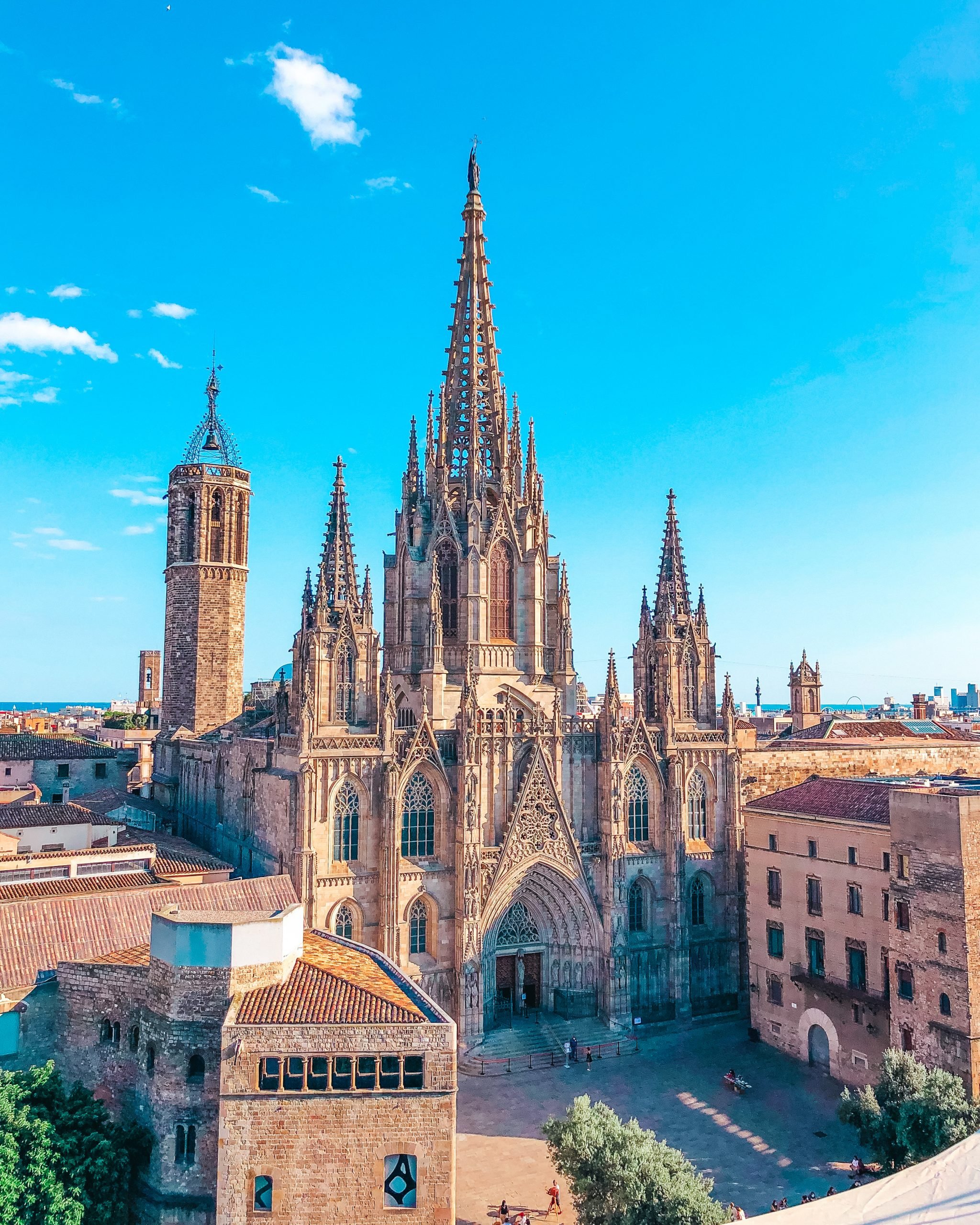 Feature-Barcelona-Cathedral-View-from-Hotel-Colon-scaled.jpeg