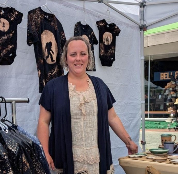 Cassie- Of Bery Birdy
Ceramic Artist & Jewelry Artist