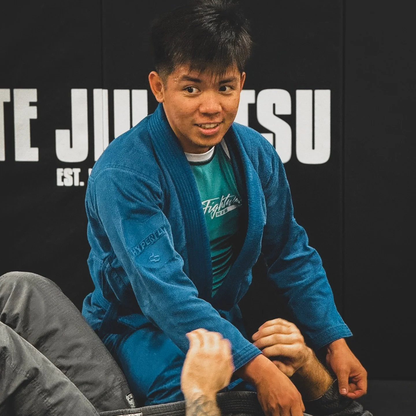 Gi class last night was great 💪 many beginners came together to learn the art of choking someone with their uniform.