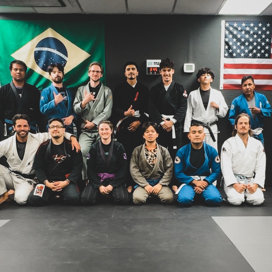 Gi class with some visitors! Always happy when we have old friends drop in. 

Multiple black belts on the mat helping and sharing knowledge 🔥 🗡️ 🥋