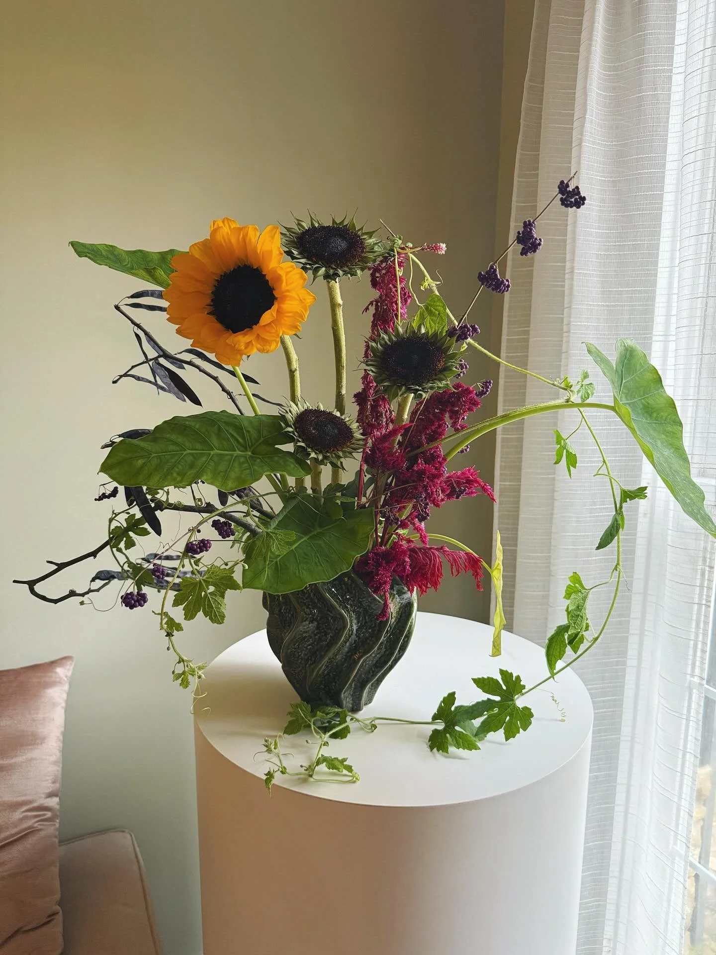 Oct/Nov photo dump.🌻 
Fall is falling!
My fav way to use sunflowers.
really got into jewelry lately..
Voted. 
We did it Zoh! 📞 😂
Hall county!! show up and show out on dec 11 to protest Datacenter! Look at the lake level in November 🤨 so imagine w