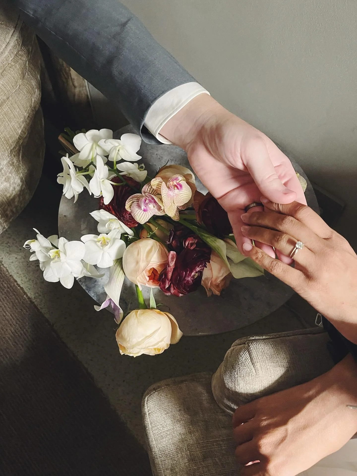 Made this mini modern bouquet and boutonni&egrave;re in my home studio this weekend that passed through security lines at the airport and all over east coast for a special impromptu elopement for our friends. Can&rsquo;t believe we pulled it off and 