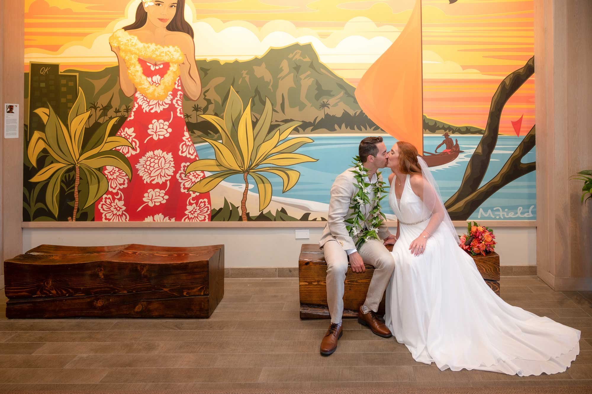 Queen-Kapiolani-Hotel-Intimate-Wedding-Settings.jpg