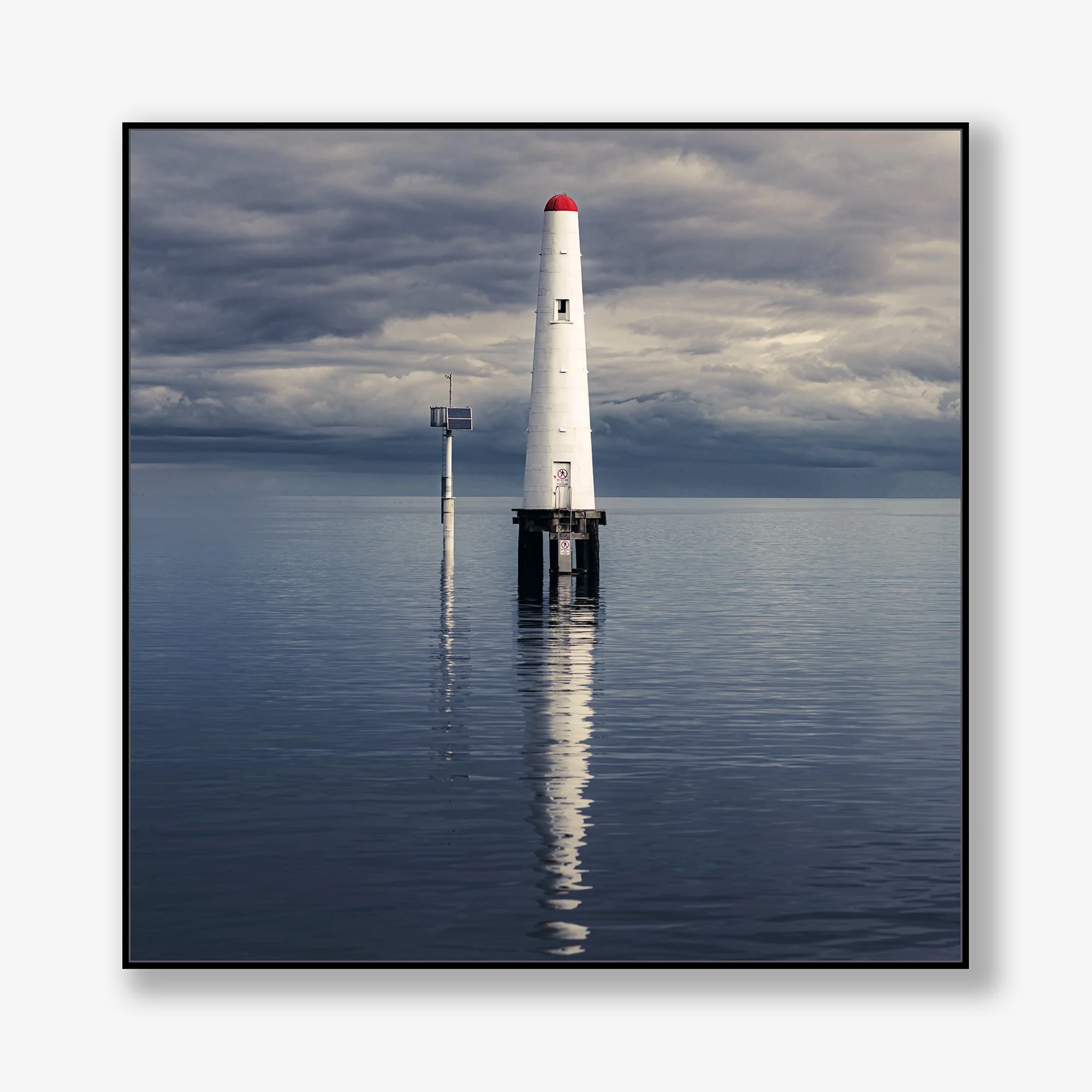 beacon-no8-canvas-black.jpg