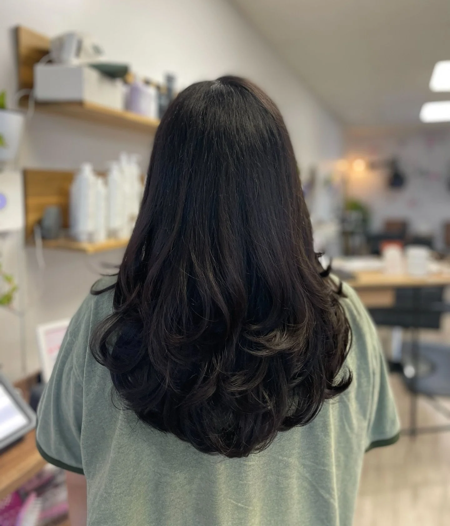 DREAMY LAYERED CUT ✂️💁&zwj;♀️ 
BY @hairbyadriiana 

We&rsquo;ve said it before we&rsquo;ll say it again, a fresh cut is one of the best ways to refresh your hair without the maintenance of color! 🤌

DAYTON OHIO HAIRSTYLIST | BEAVERCREEK OHIO HAIRST