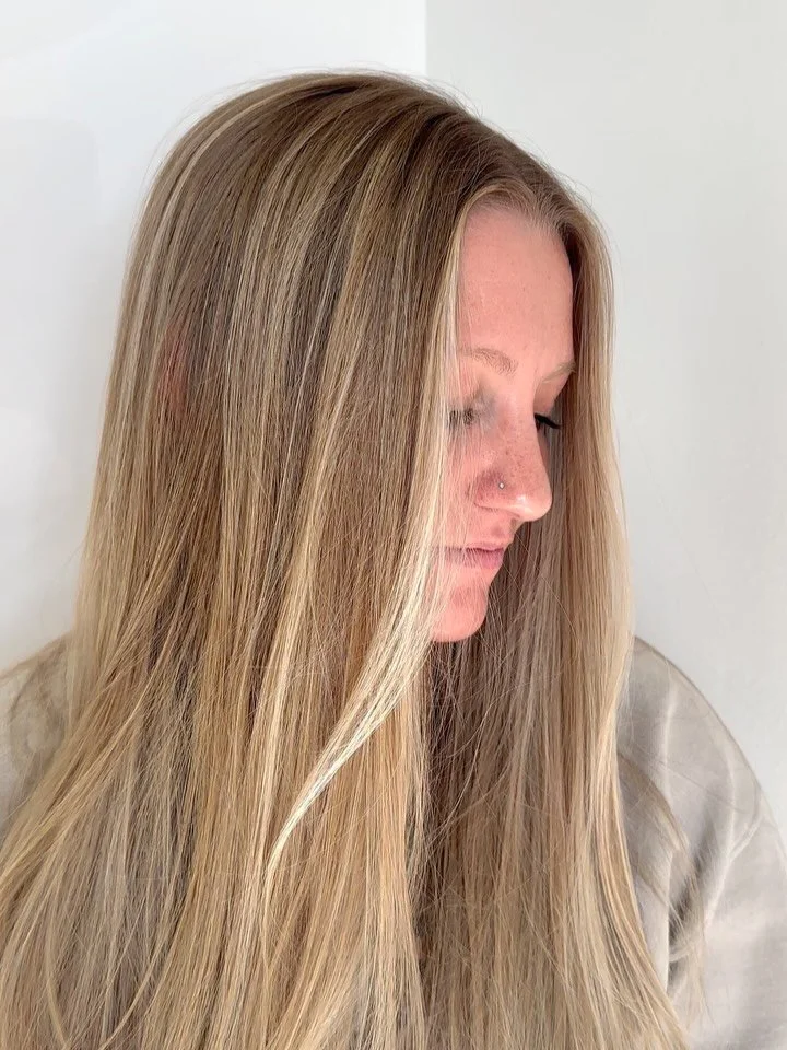 Don&rsquo;t worry, we&rsquo;ve  got your next inspo picture right here🙂&zwj;↕️🤌

Does blonde get any more dreamy than this?! @bjoystyles 

DAYTON OHIO HAIRSTYLIST | DAYTON OHIO HAIR SALON | DAYTON OHIO BLONDING SPECIALIST