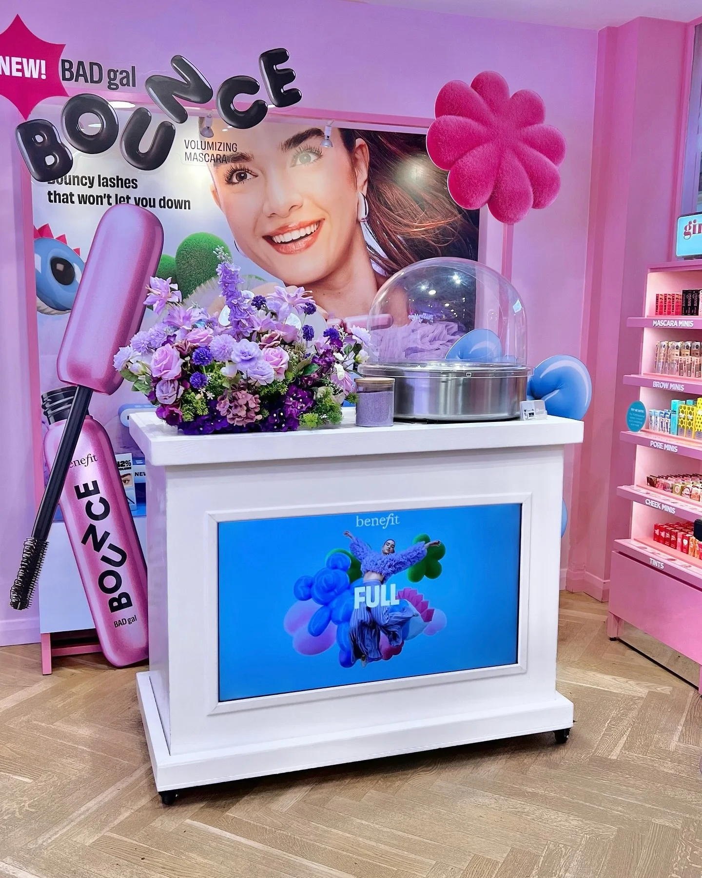 Had the sweetest time spinning candy floss at @benefitcosmeticsuk BADgal Bounce launch on Carnaby Street! Bold vibes, bouncy lashes &amp; nonstop sugar rush 💕🍭 #BADgalBounce