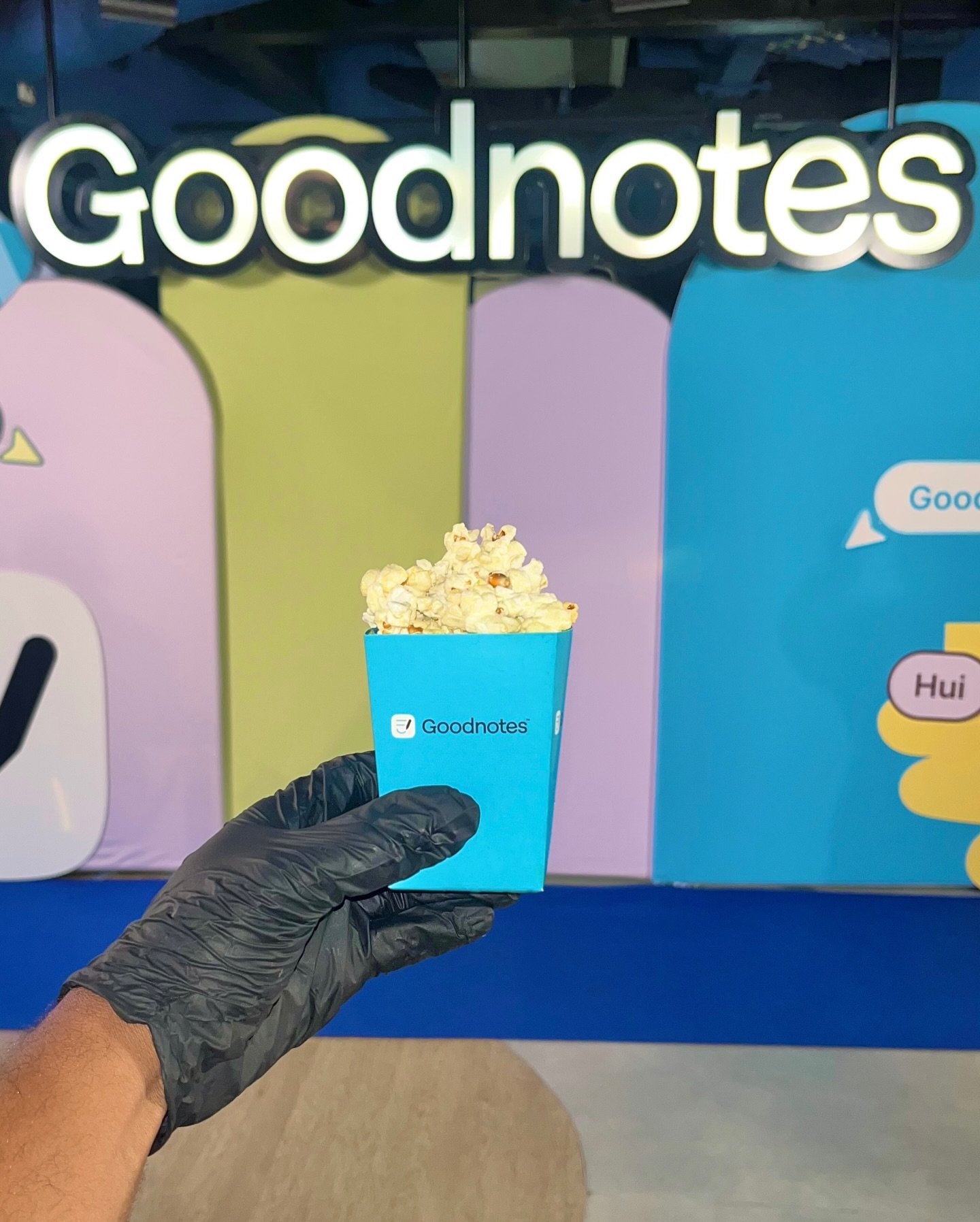 Worth taking notes 🍿✨ A custom popcorn moment for @goodnotes.app 
.
.
.
.
.
.
Branded popcorn boxes personalised popcorn cart London customised