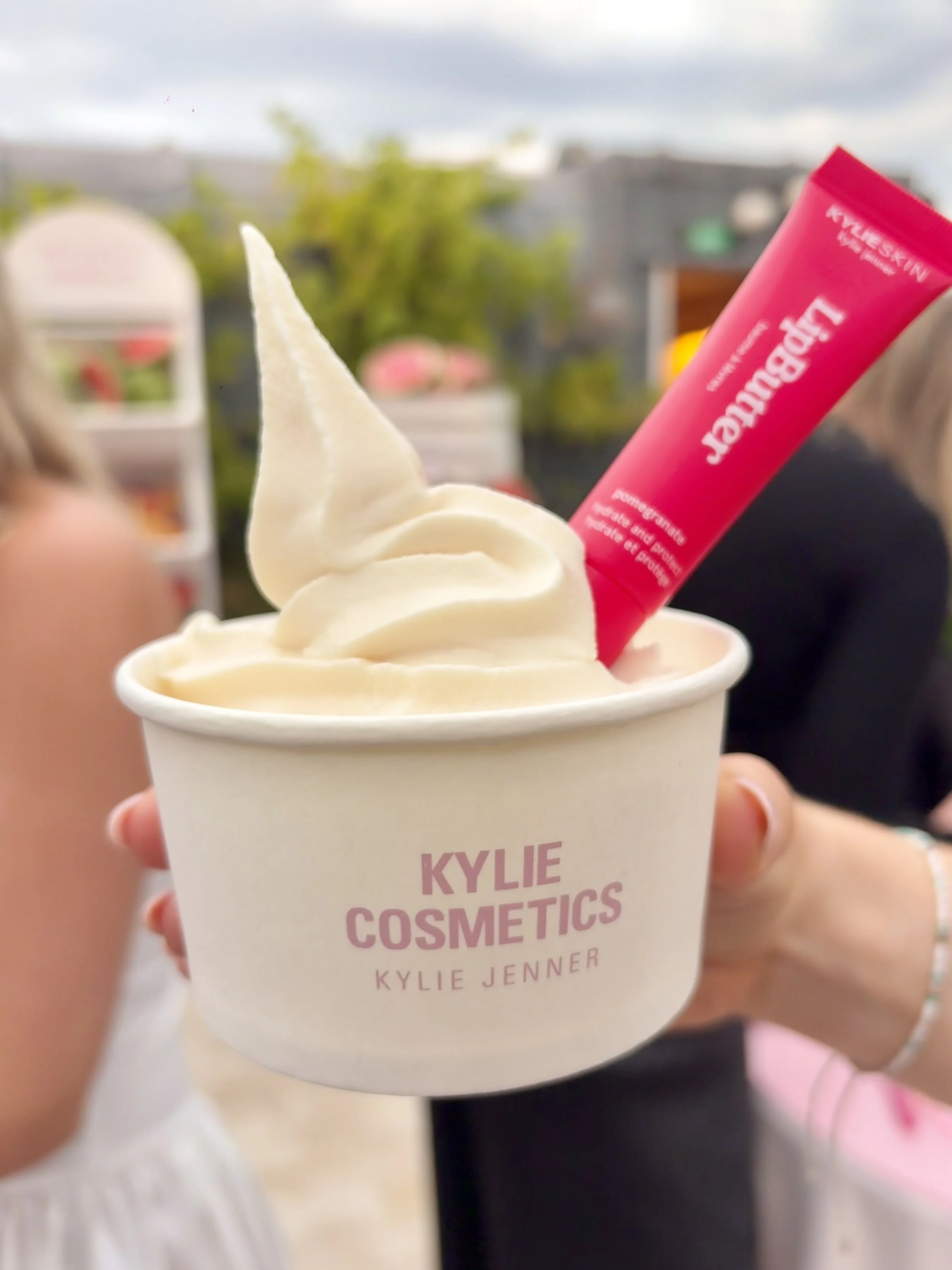 Kylie Cosmetics Summer Event