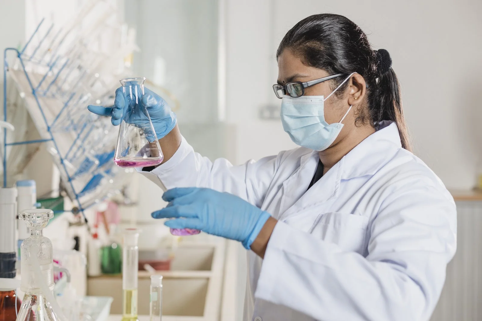 Lab Chemist
