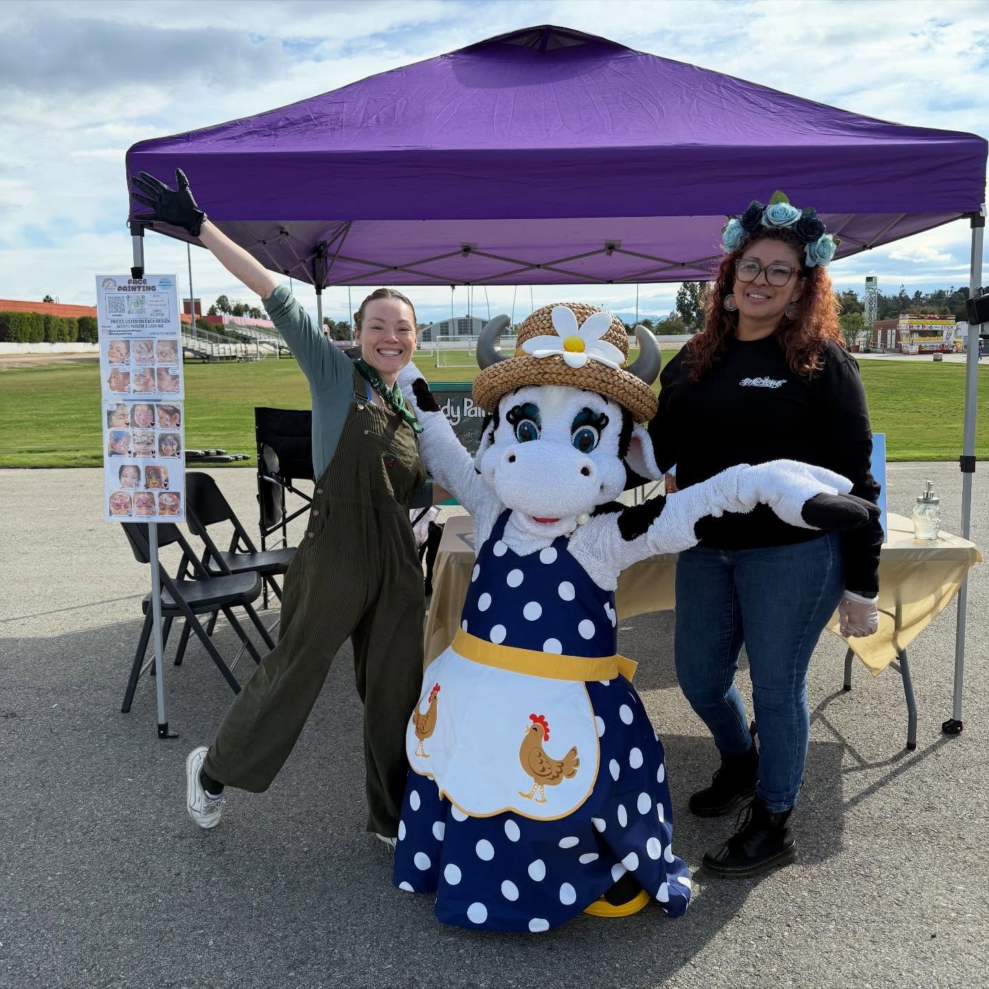 An honor and a privilege to be invited to @farmatfairplex Fall in the Farm! @marlenespaintedfaces and I had a wonderful time painting faces, meeting new and old friends, and sharing prosperity. Meeting Daisy, Thummer, and Lily topped the cake, while 