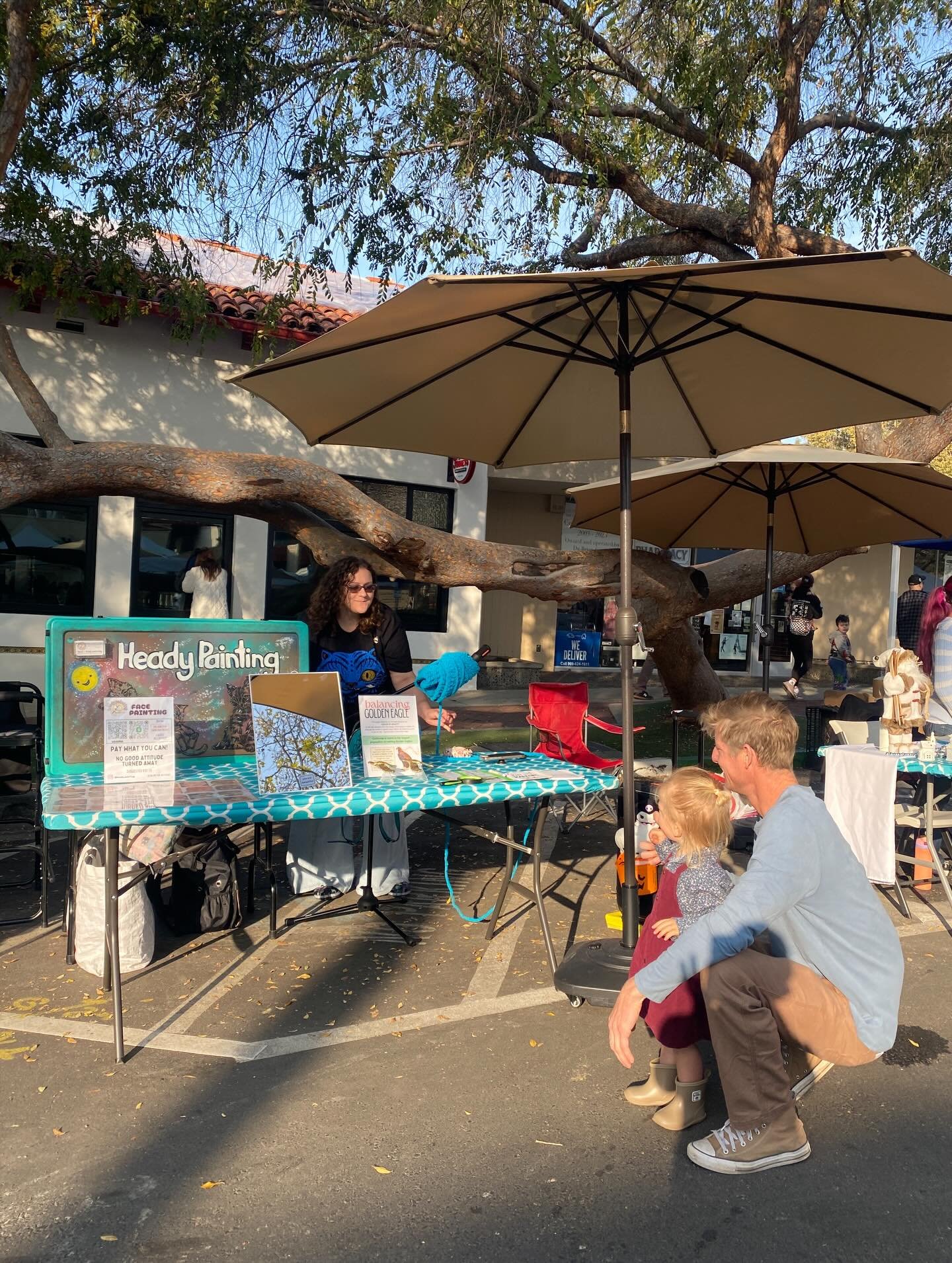 Absolutely grateful for the wonderful Miss Ash who brought Kid Karaoke to @claremontfarmersmarket Kid Zone! We celebrated with songs, paints, physics lessons, and a treasure hunt! BIG THANK YOU TO @thepeel_claremont and @nosyneighborscoffee for parti