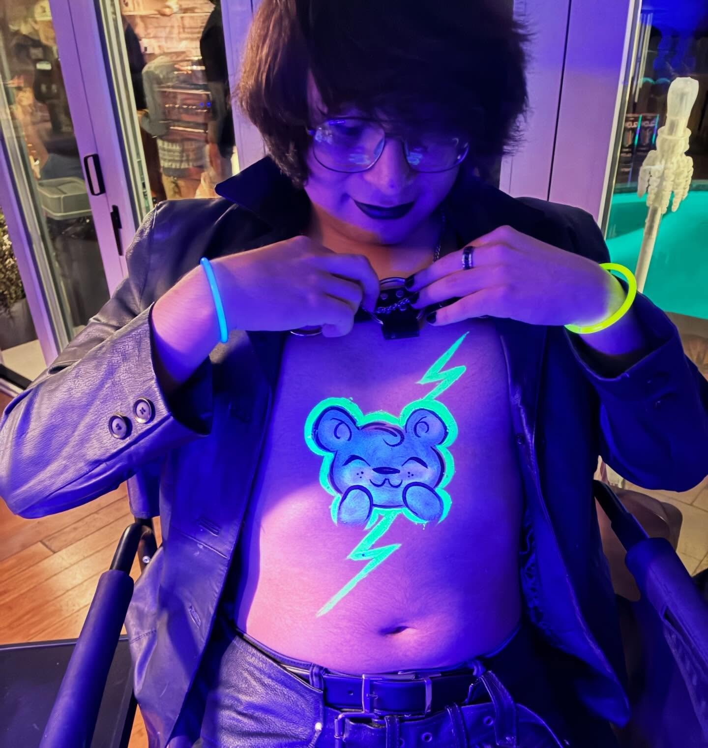 An amazing 30th celebration around the sun for @convictofhonesty! Thank you, Mary. You light up life for everyone&mdash;keep speaking and sparking joy.