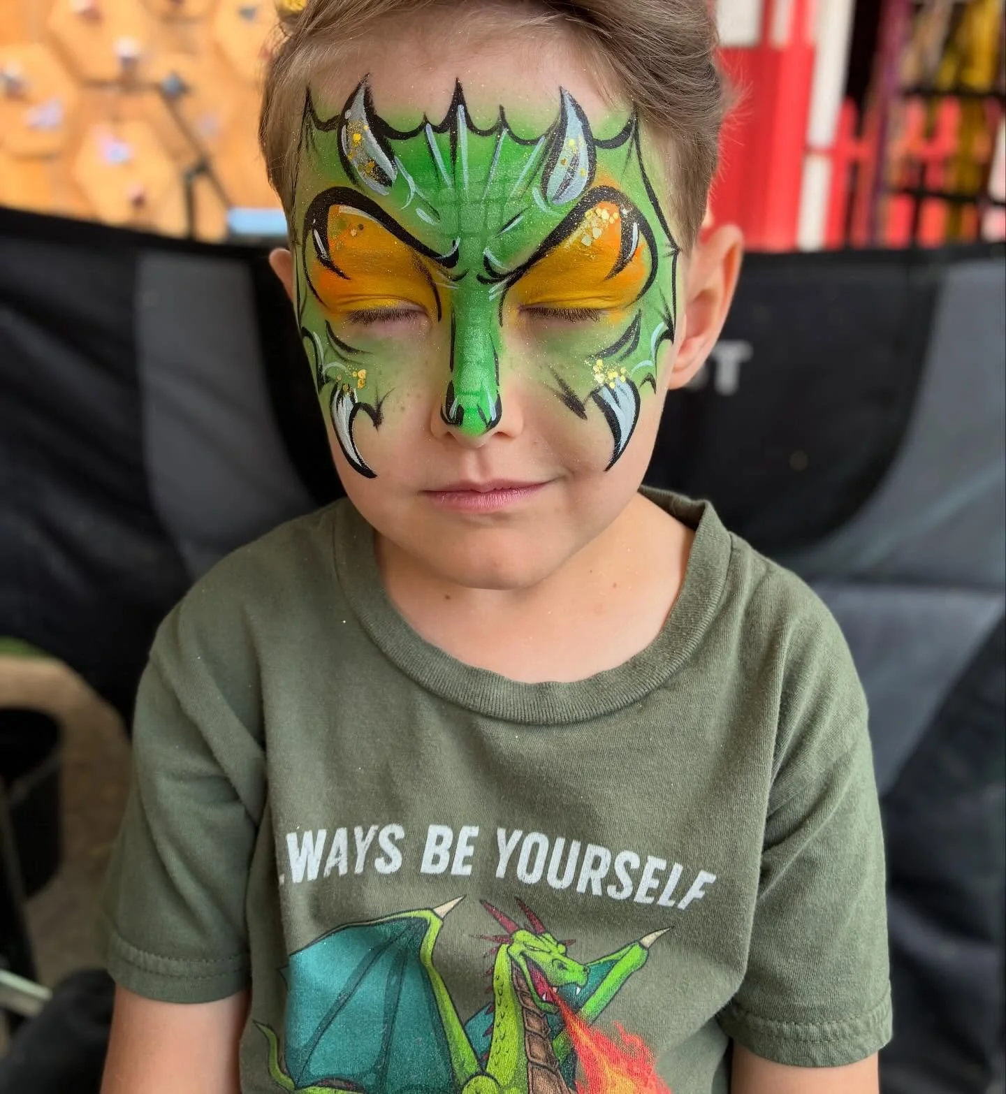 Another marvelous day @lacountyfair !!! Thanks @momsofpomona for supporting 😊💗🪽 thanks @magicalmomentsbyolivia for being a magical collaborator and inspiration 👑 #lacountyfair #lacffacepainter