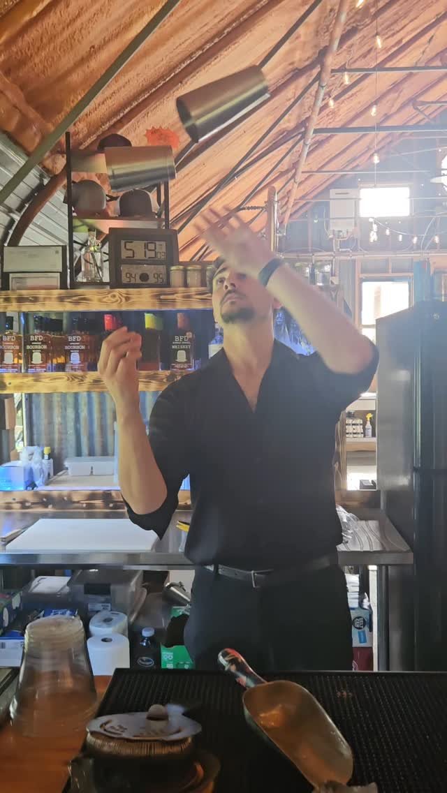 We don't trust many people at our bar, but when we do it's @leasurelybartending 🍹
#bfdistilling #texasdistillery #bartending #bcstx #supportlocal #pourmesomethingtallandstrong