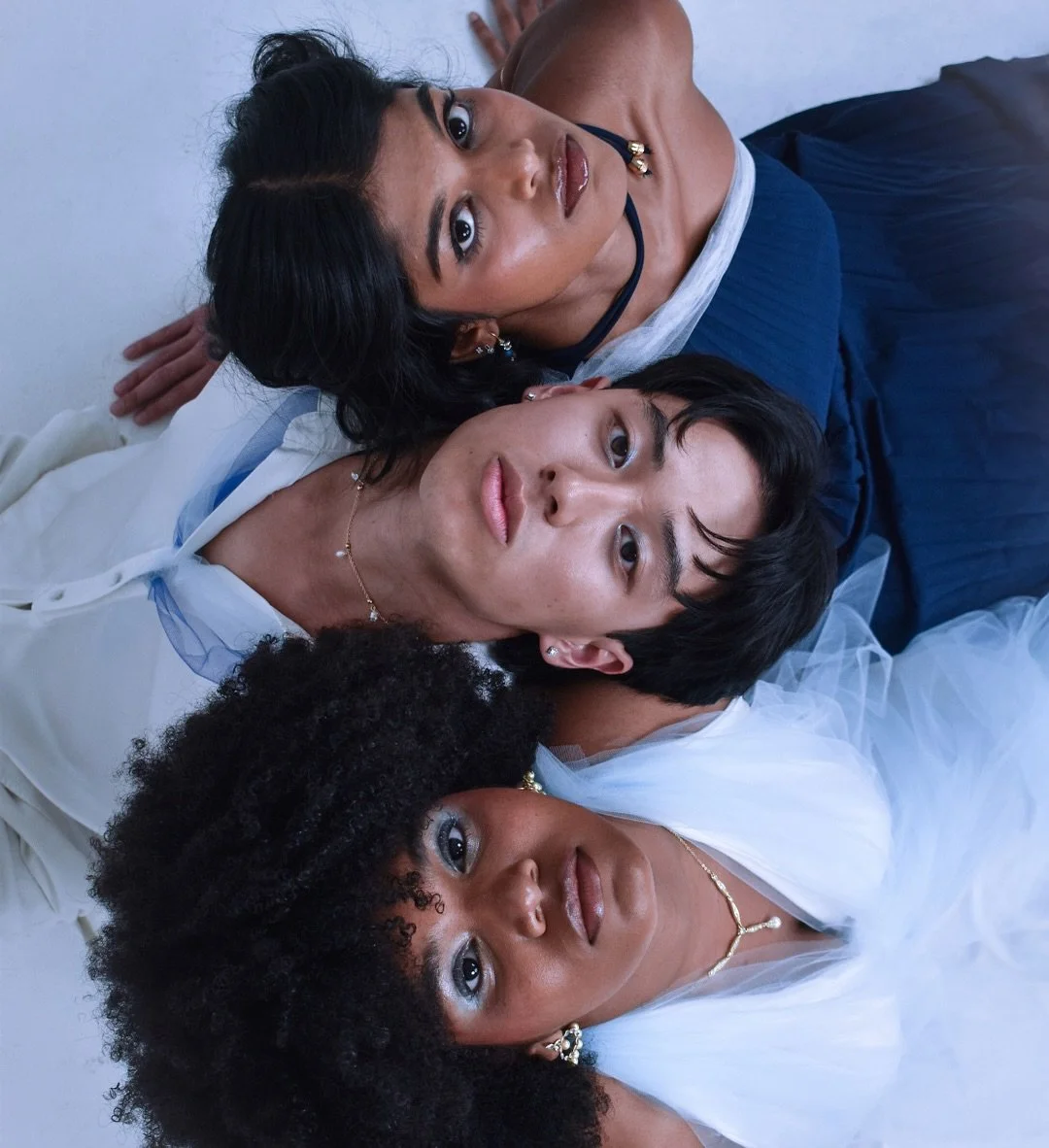 Introducing the Issue No. 9 theme:
MOSAIC
Credits
Photographer: Shannon Yiow
Stylists: Shriya Bengre & Arianna Jenkins
HMUA: Emma Rikalo
Models: Anushka Ravi, Autri Ormond, Remy Tran