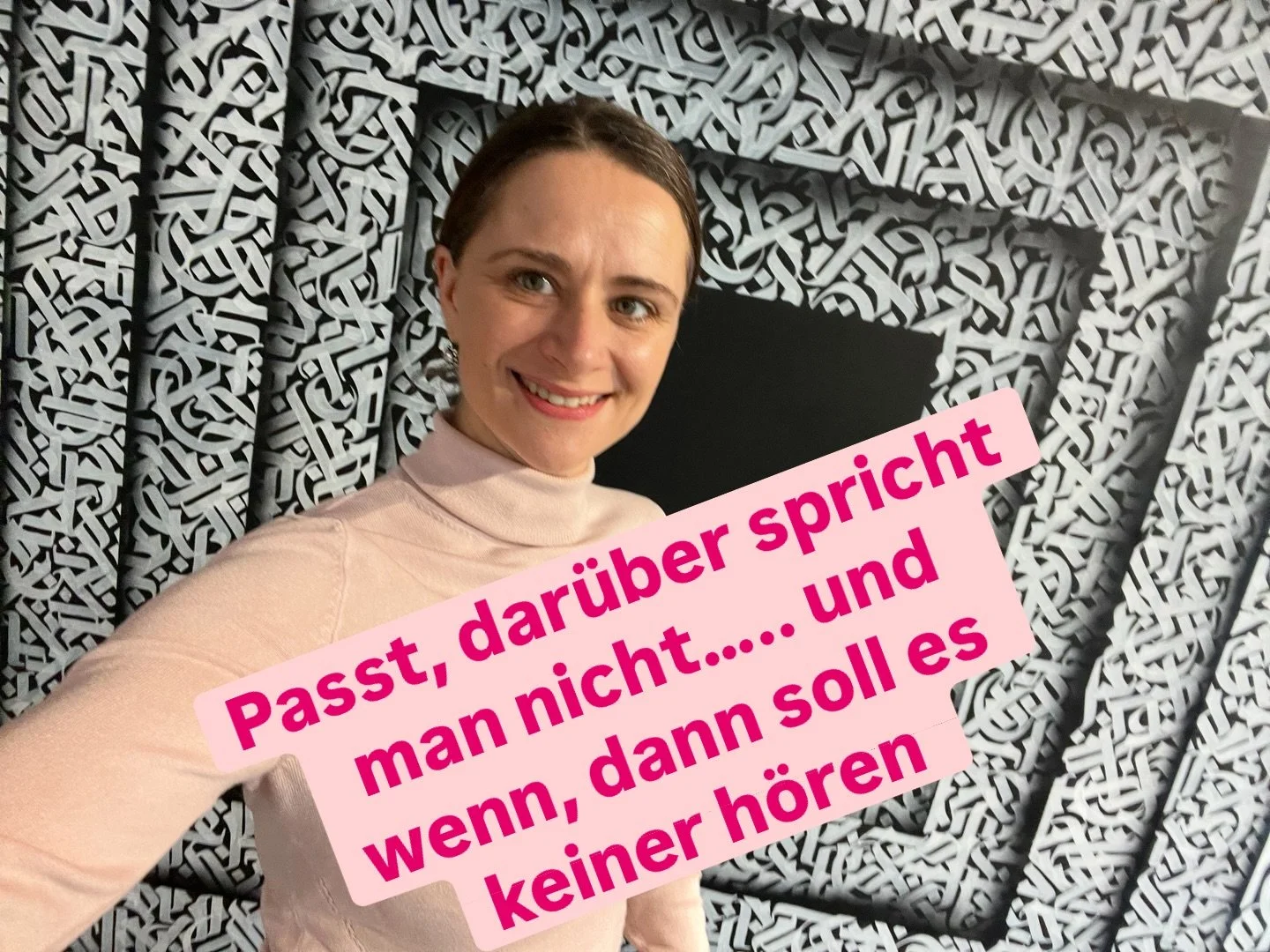 &bdquo;Sie braucht dringend Hilfe&ldquo; 😱 

Und du? Wird deine Stimme auch leiser, wenn du h&ouml;rst wie Menschen &uuml;ber Essst&ouml;rungen reden? Ber&uuml;hrt es dich auf eine Weise, die du gar nicht greifen kannst? Oder &uuml;berrollt dich die