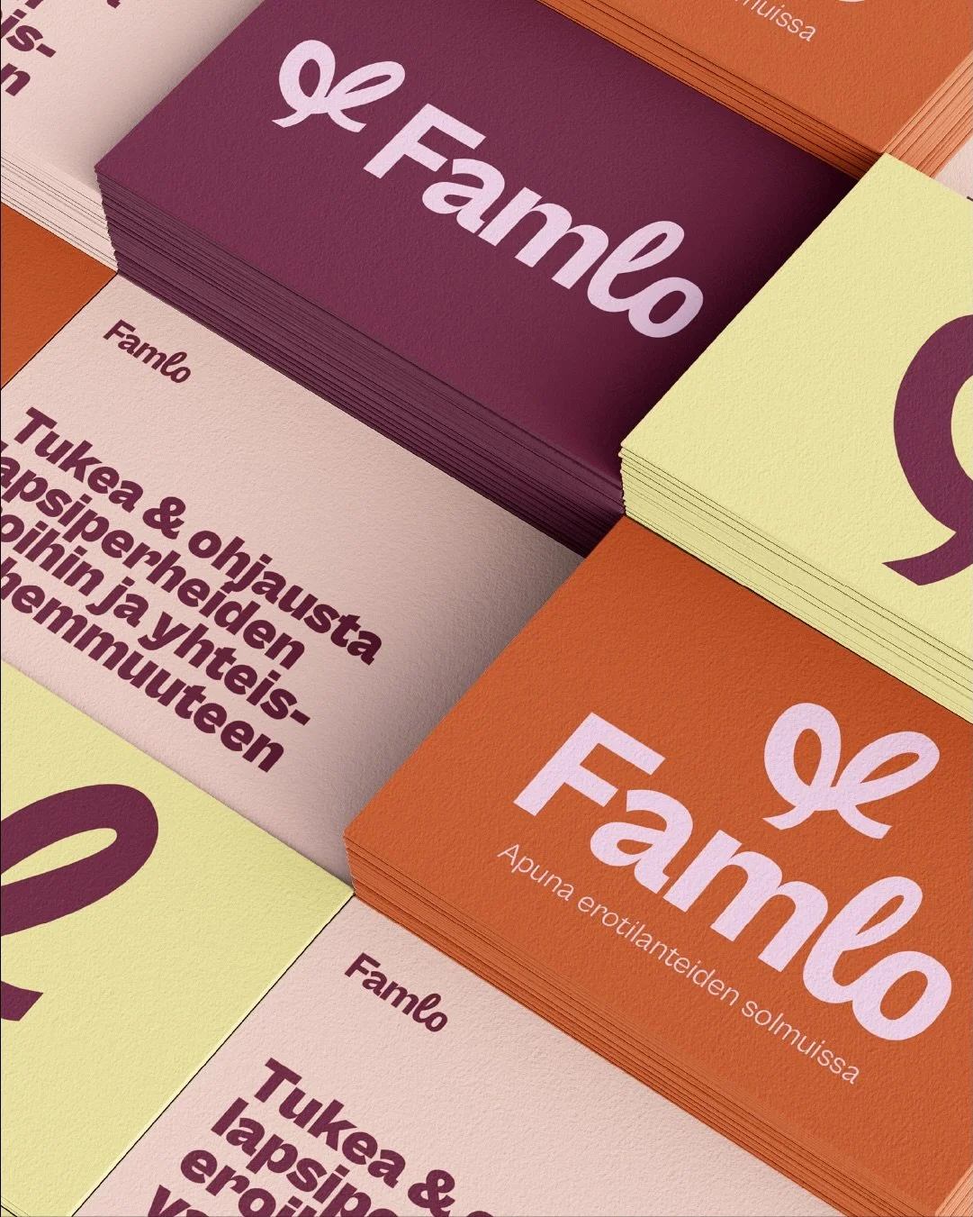 Br&auml;ndi-ilme ja verkkosivujen suunnittelu uudelle sotealan toimijalle, Famlolle. 🧡

Famlo on uudenlainen asiantuntijapalvelu lapsiperheiden vanhemmille eron, yhteisvanhemmuuden ja perhe-el&auml;m&auml;n muutosten keskelle.

Palvelun ytimess&auml
