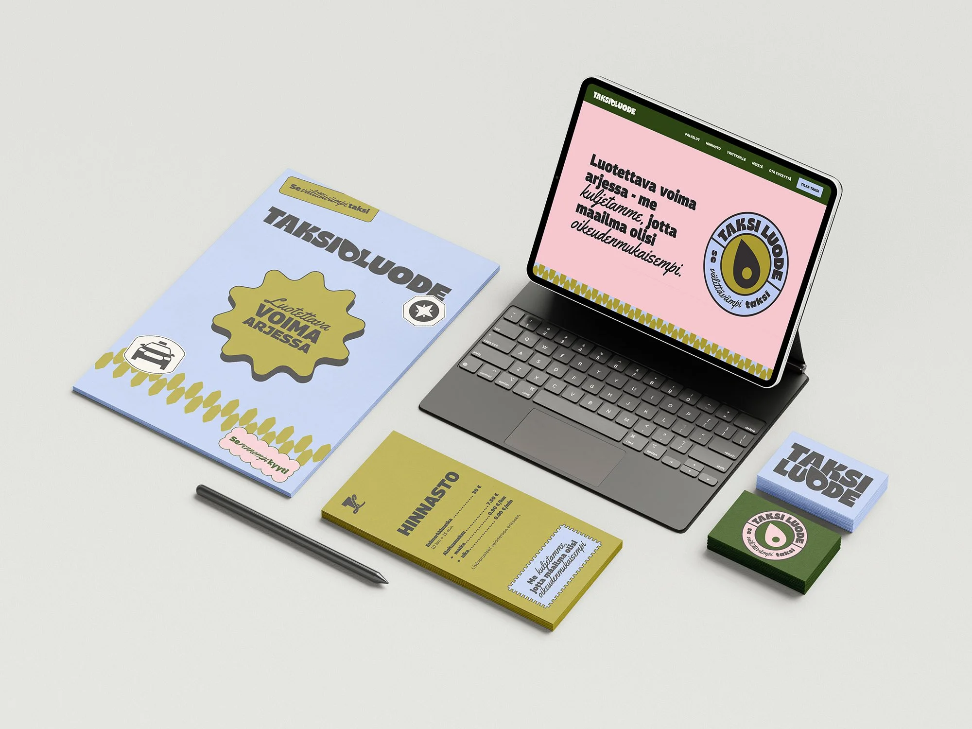Yritysilme eri materiaaleissa: Nettisivuilla, käyntikorteissa, esitteessä, flyerissa