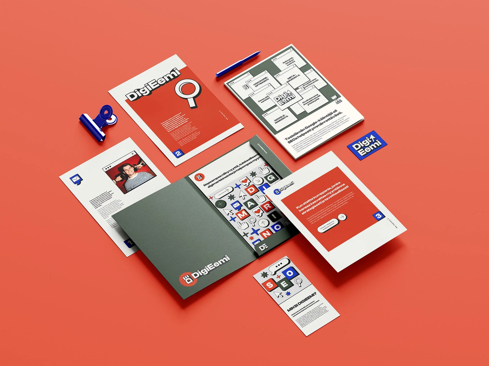 Yritysilme painomateriaaleissa: esitteet, kansiot, käyntikortit